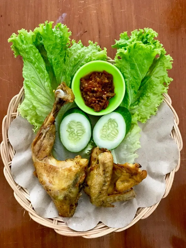 Kedai Makan Ayam Goreng PERAPATAN (Bluemoon)