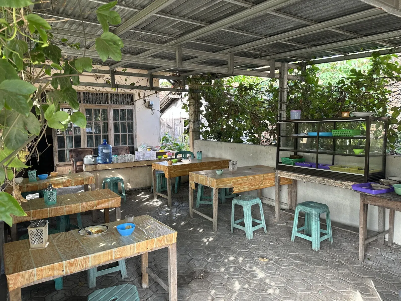 Kedai Pak Makmur