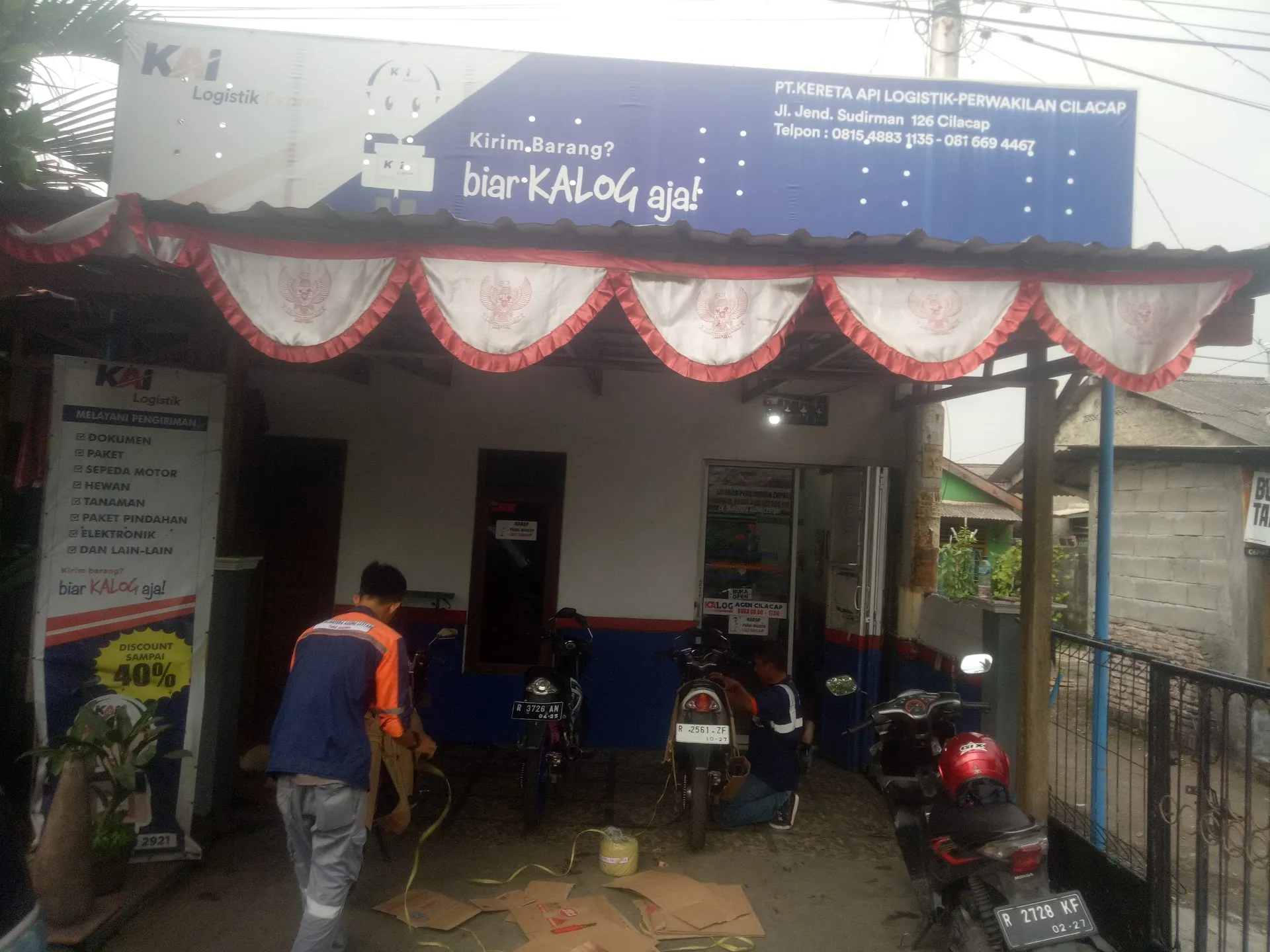 Kereta Api Logistik Cilacap