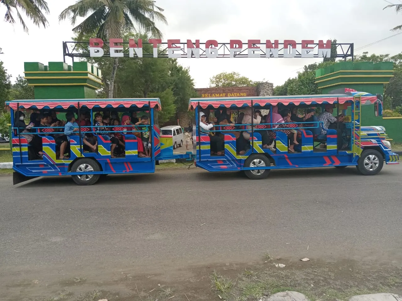 Kereta wisata cilacap