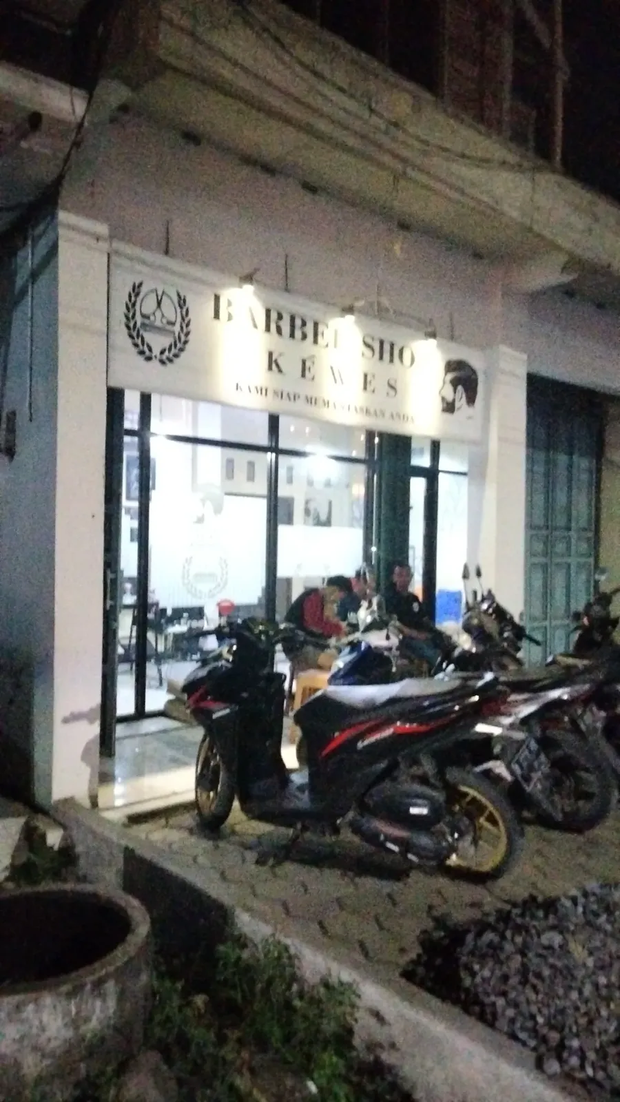 Kewes barbershop
