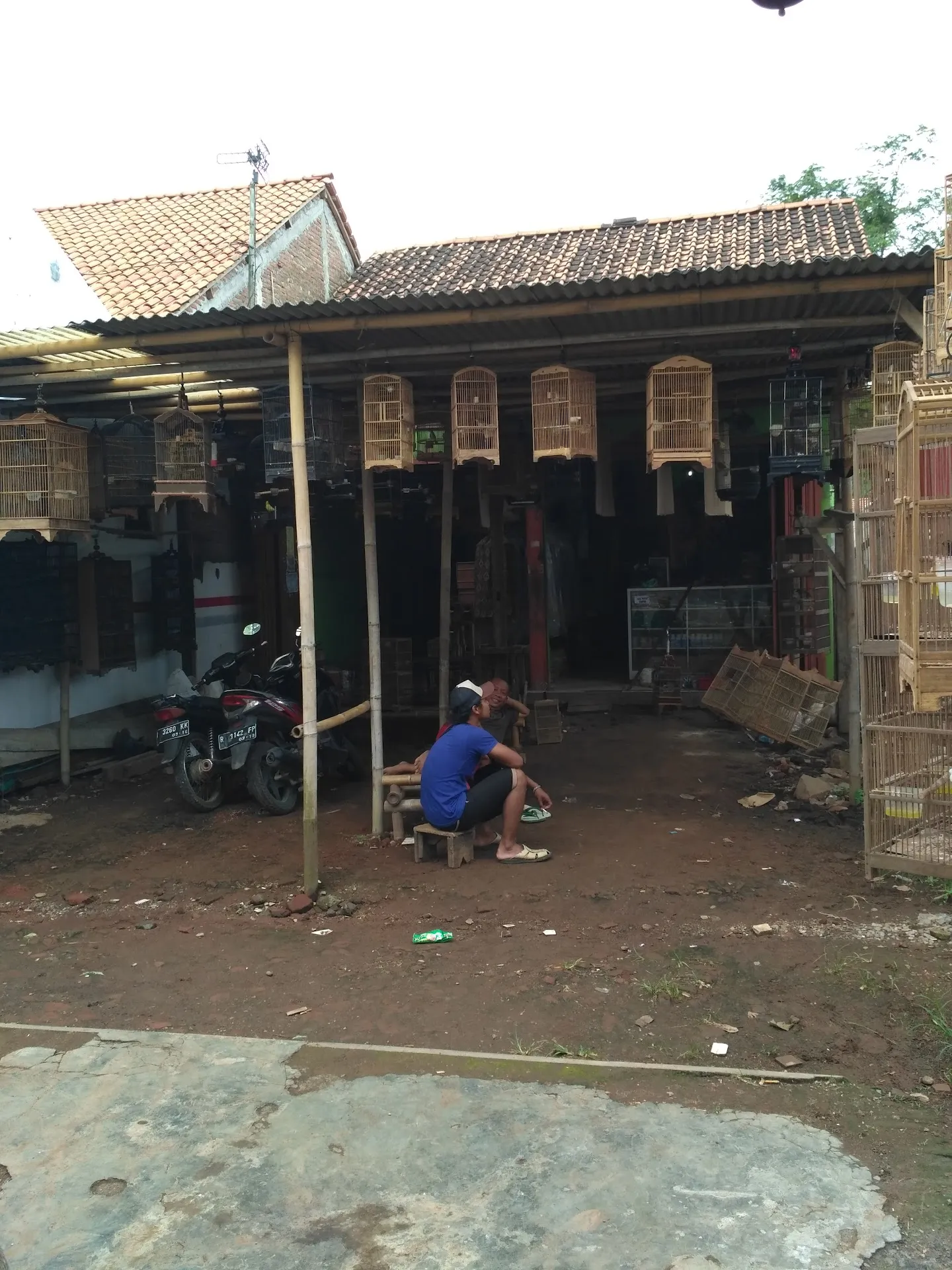 Kios Burung Landung Jaya