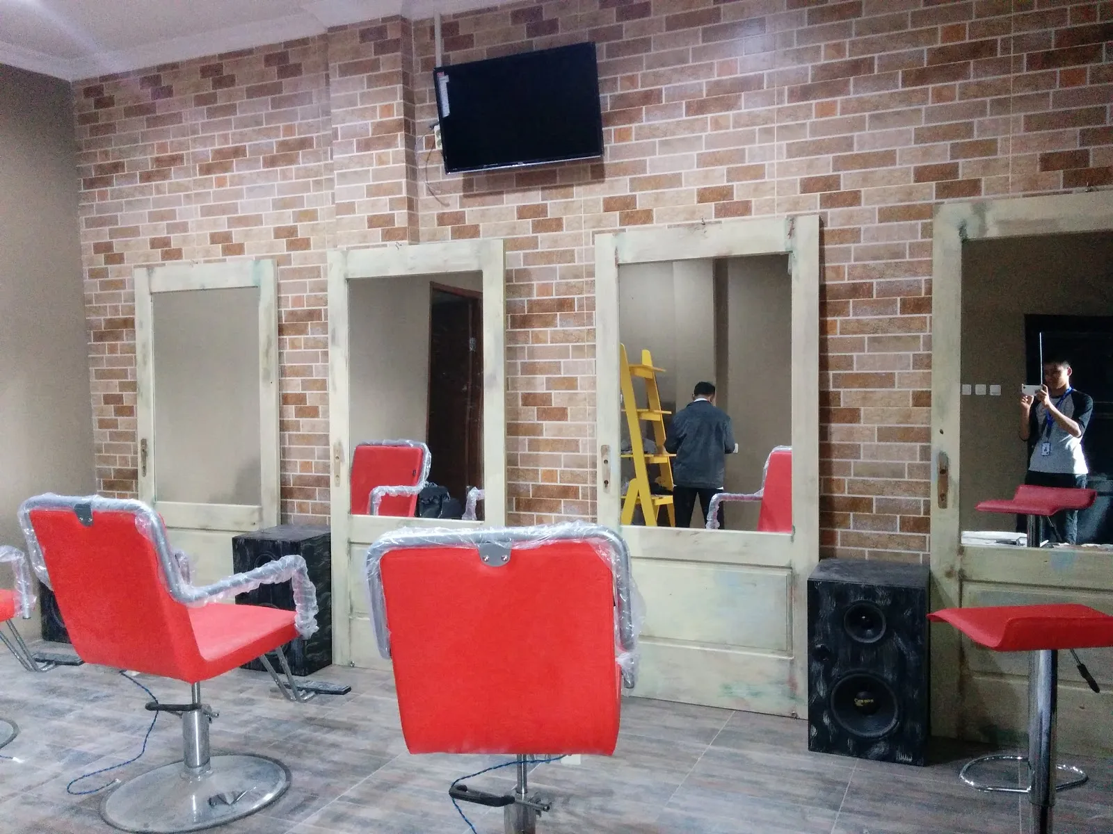 Kita Barbershop Rinjani
