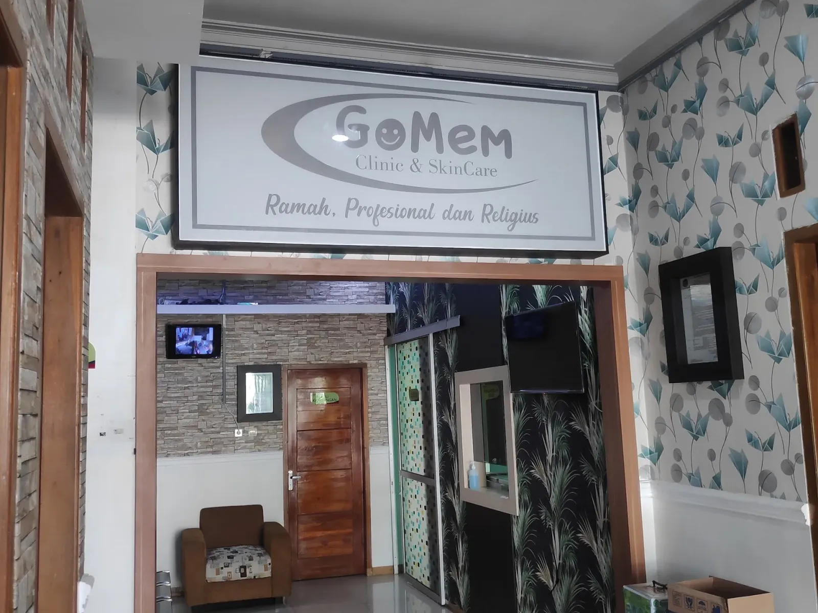 KLINIK BEC JATILAWANG AND GOMEM SKINCARE