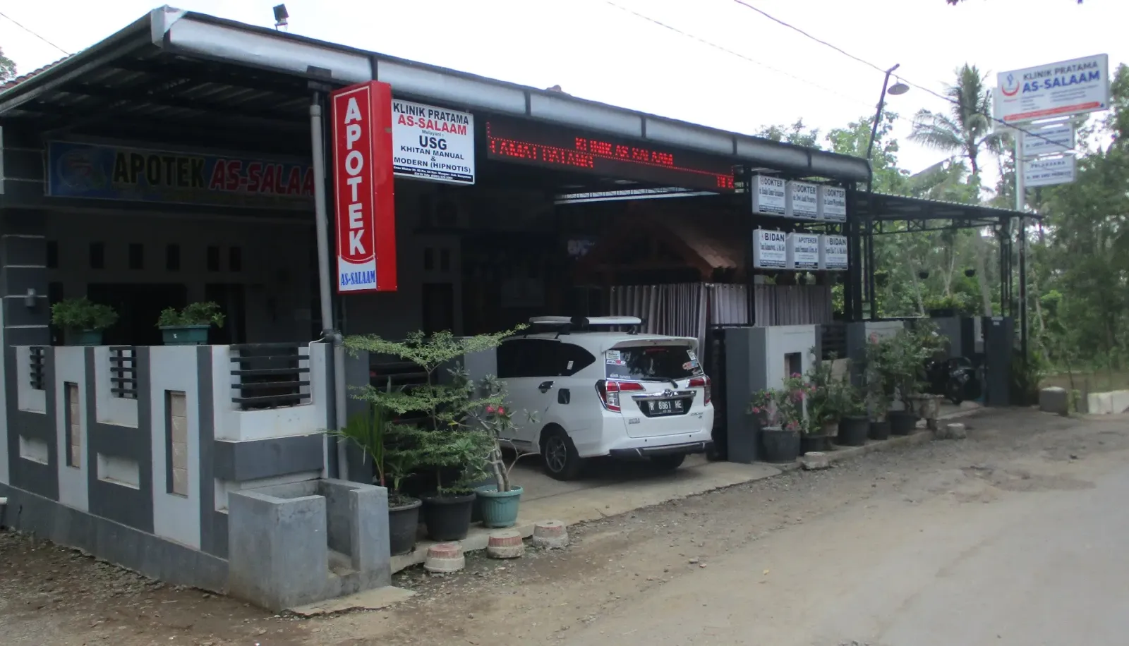 Klinik dan Apotek As-Salaam