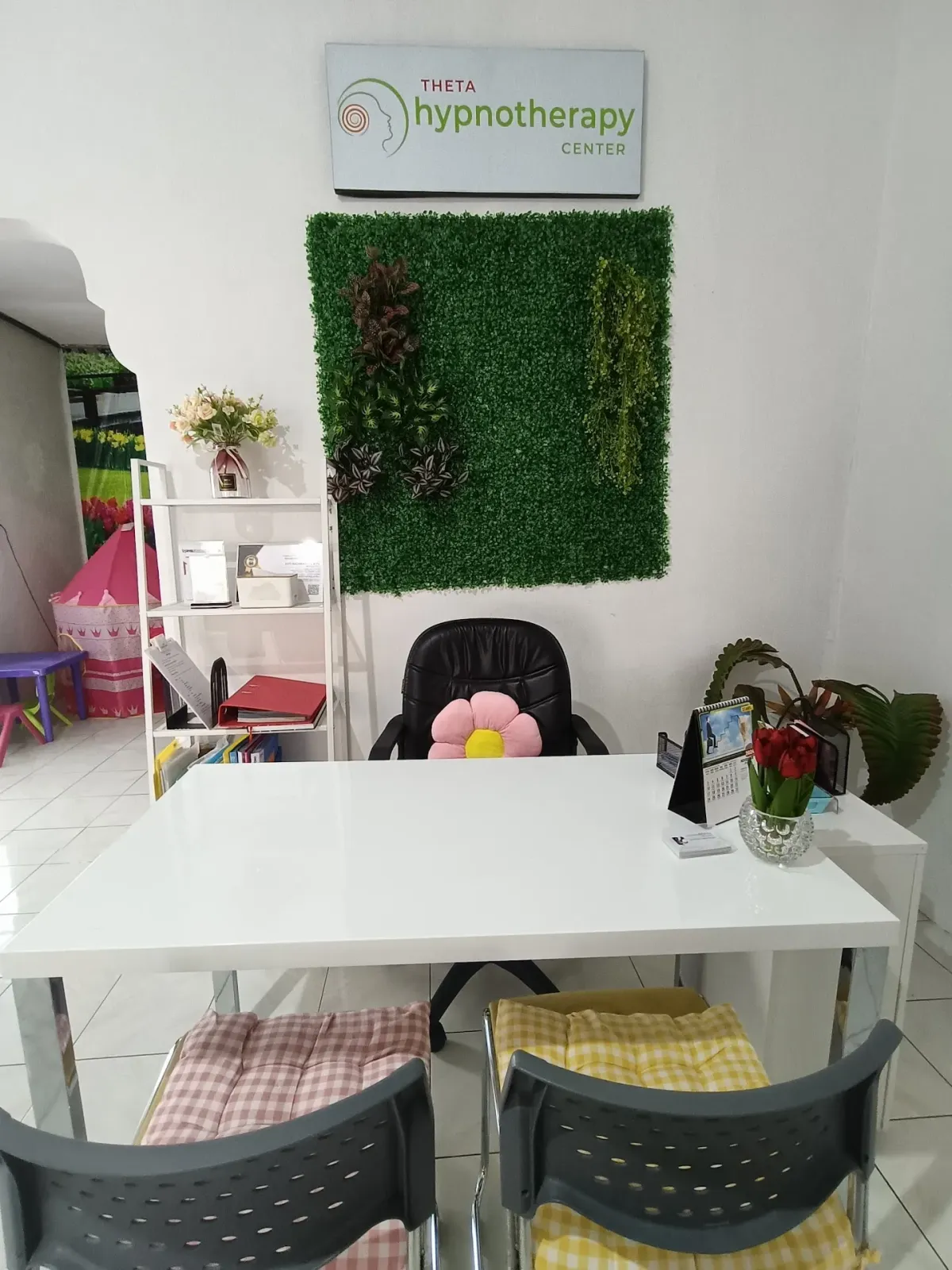 Klinik hipnoterapy kesugihan