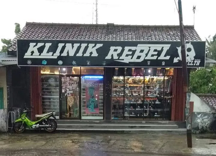 Klinik Rebel Distro