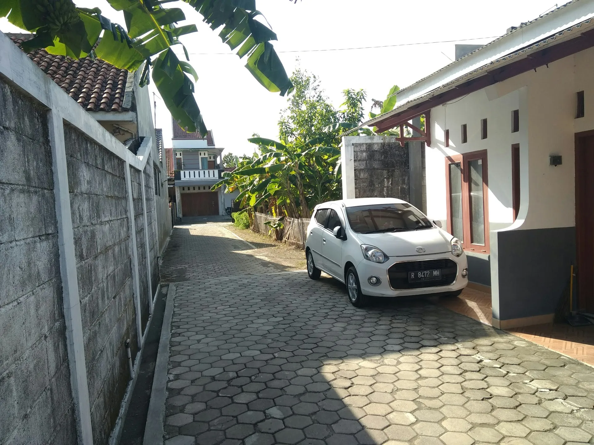 Kos Andara