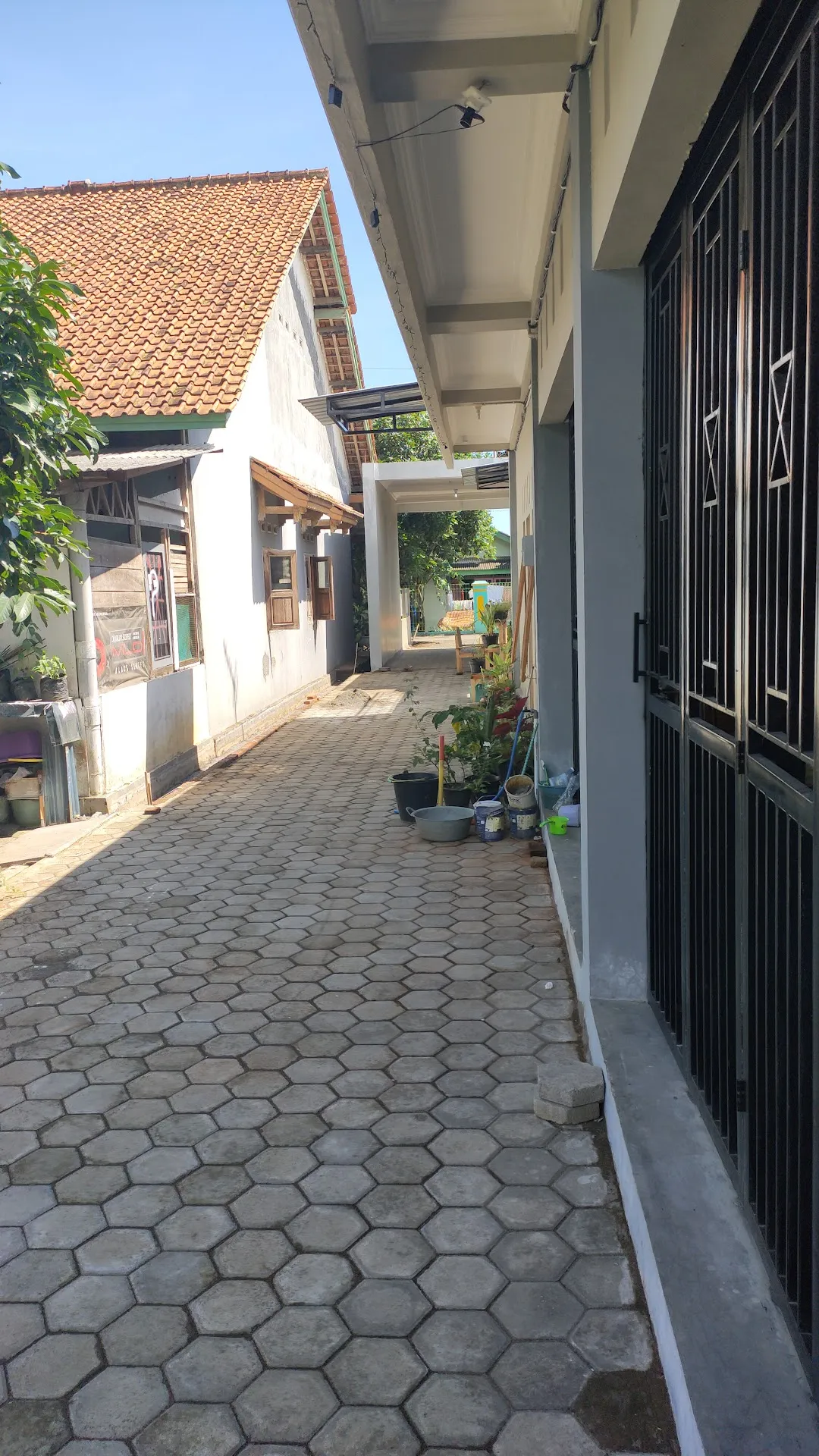 KOST TONO
