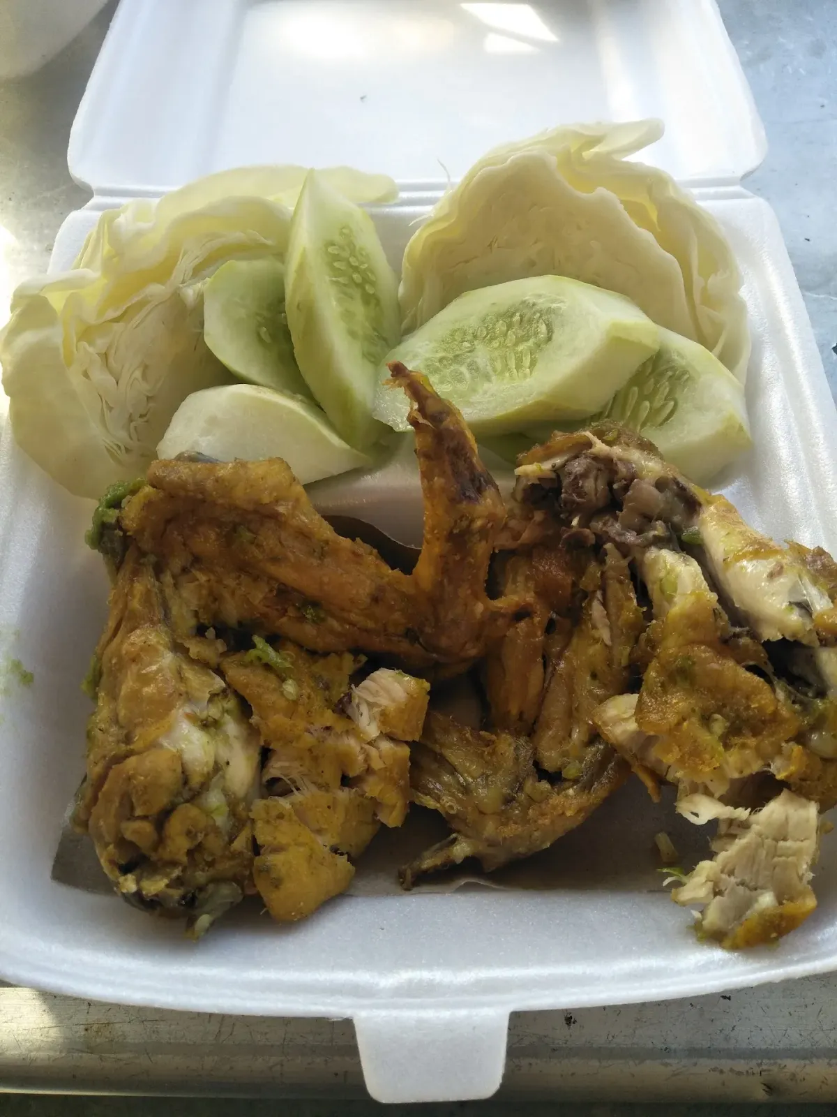 Kuliner ayam penyet