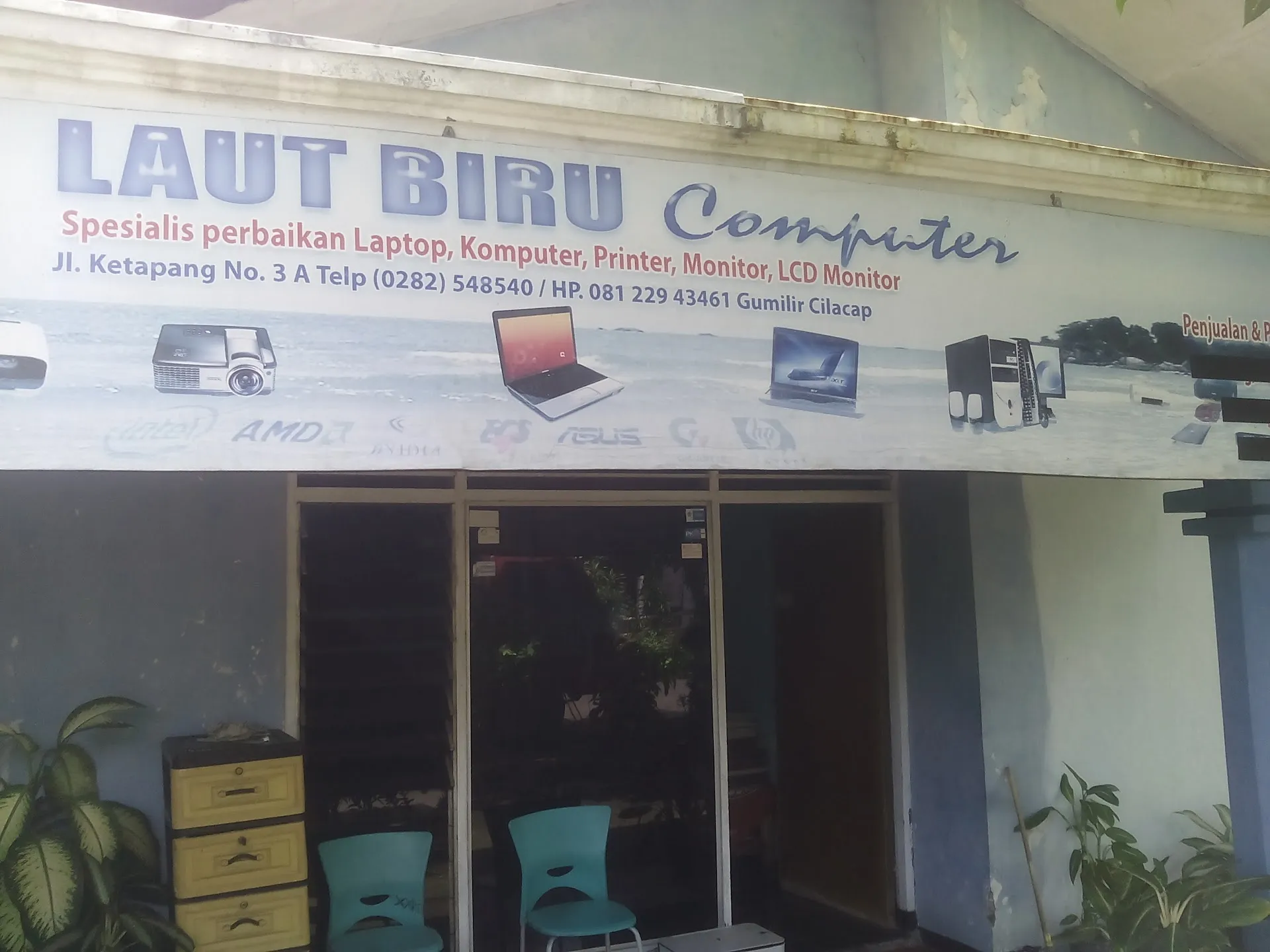 Laut Biru Computer