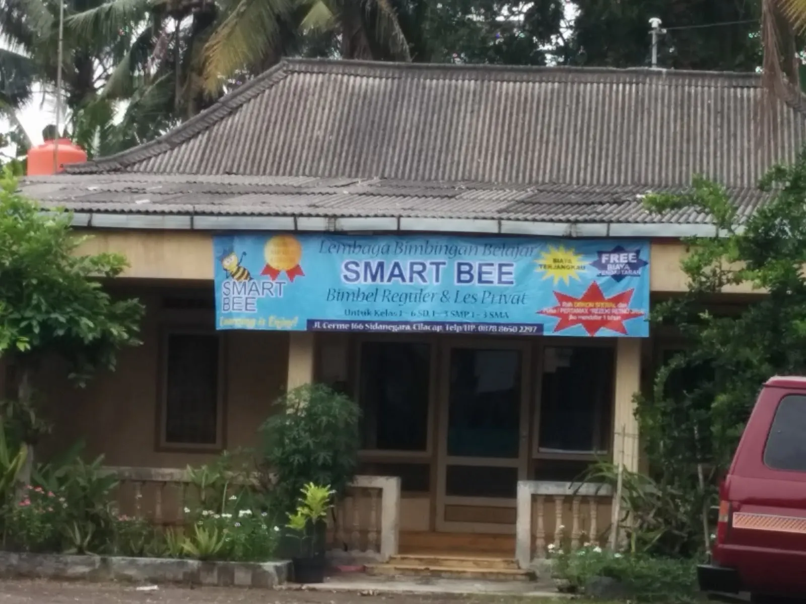 Lembaga Bimbingan Belajar Smart Bee