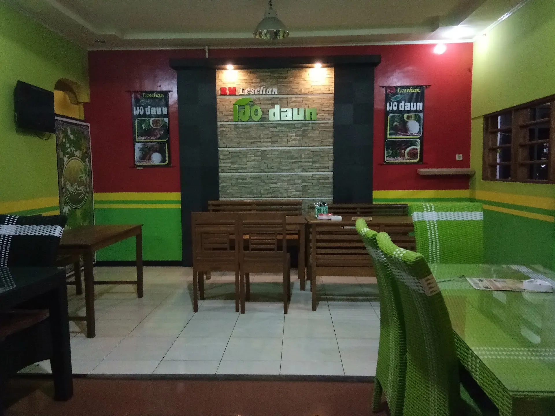 Lesehan Ijo Daun
