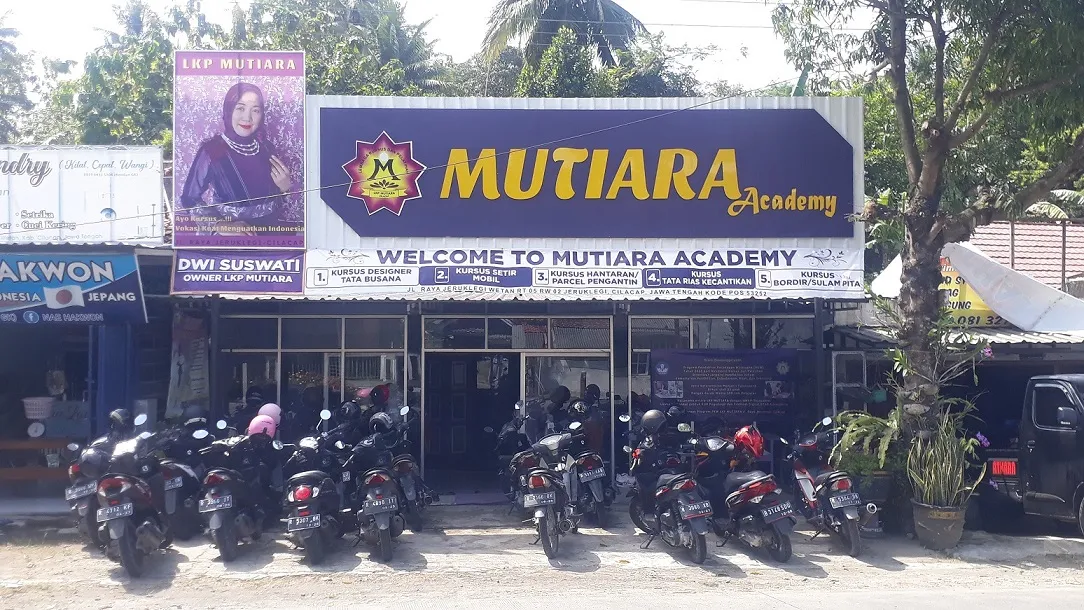 LKP MUTIARA Pusat Kursus Jl.Raya Jeruklegi , Cilacap