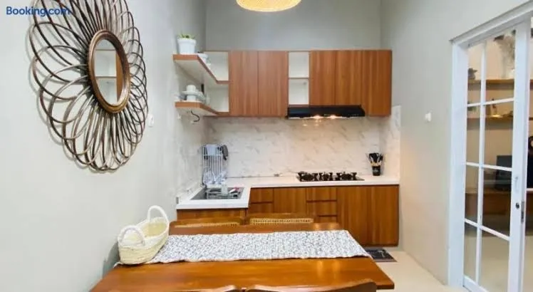 Lulu's Guest House - Entire Place