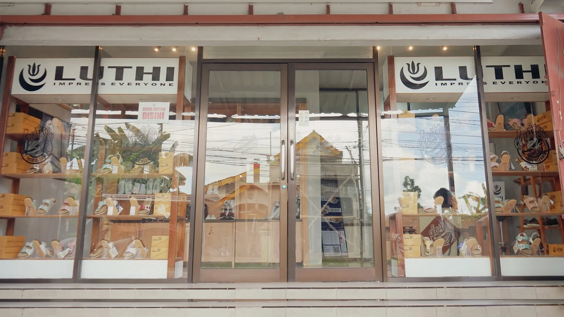 Luthi Brand Store