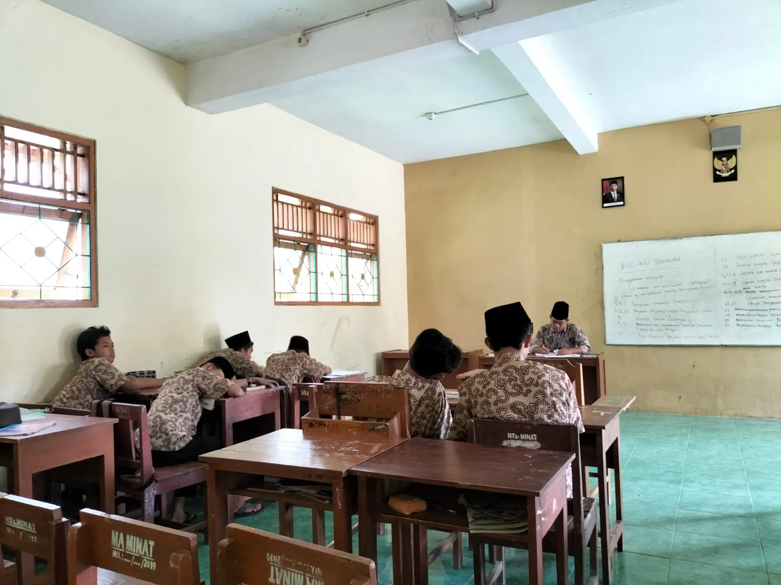 MA MINAT KESUGIHAN