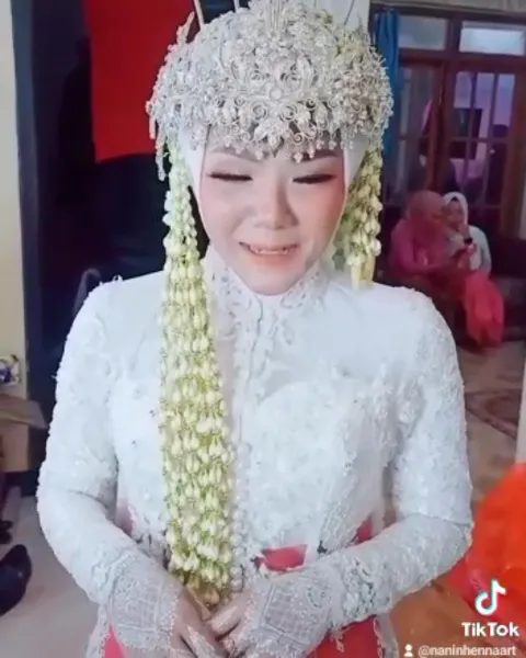 Madina Salon-(E Zahra)