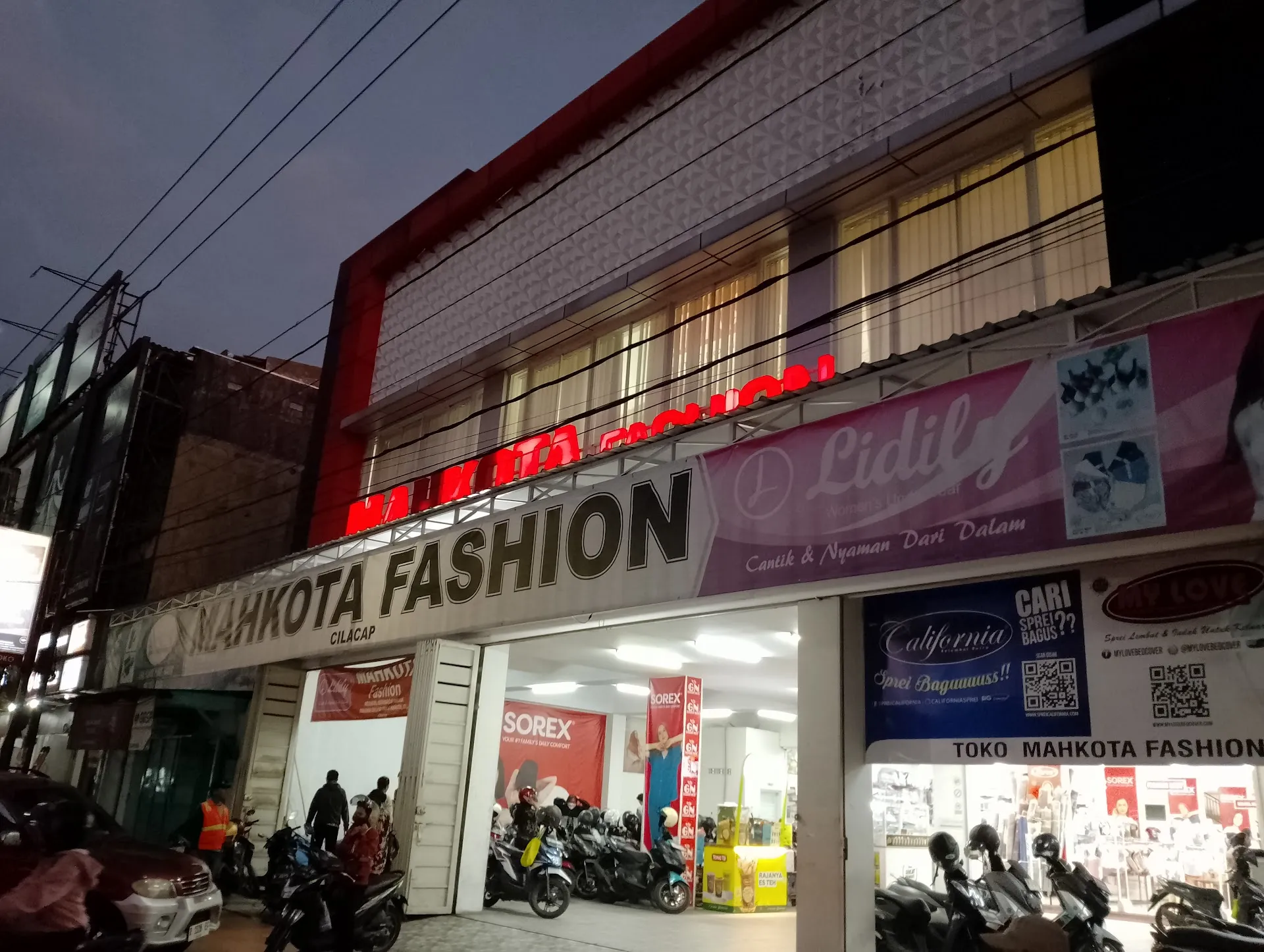 Mahkota Fashion