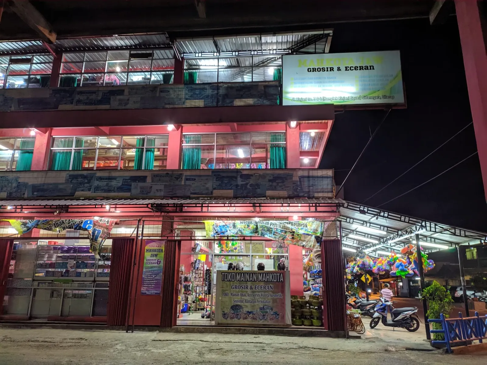 Mahkota J & W
