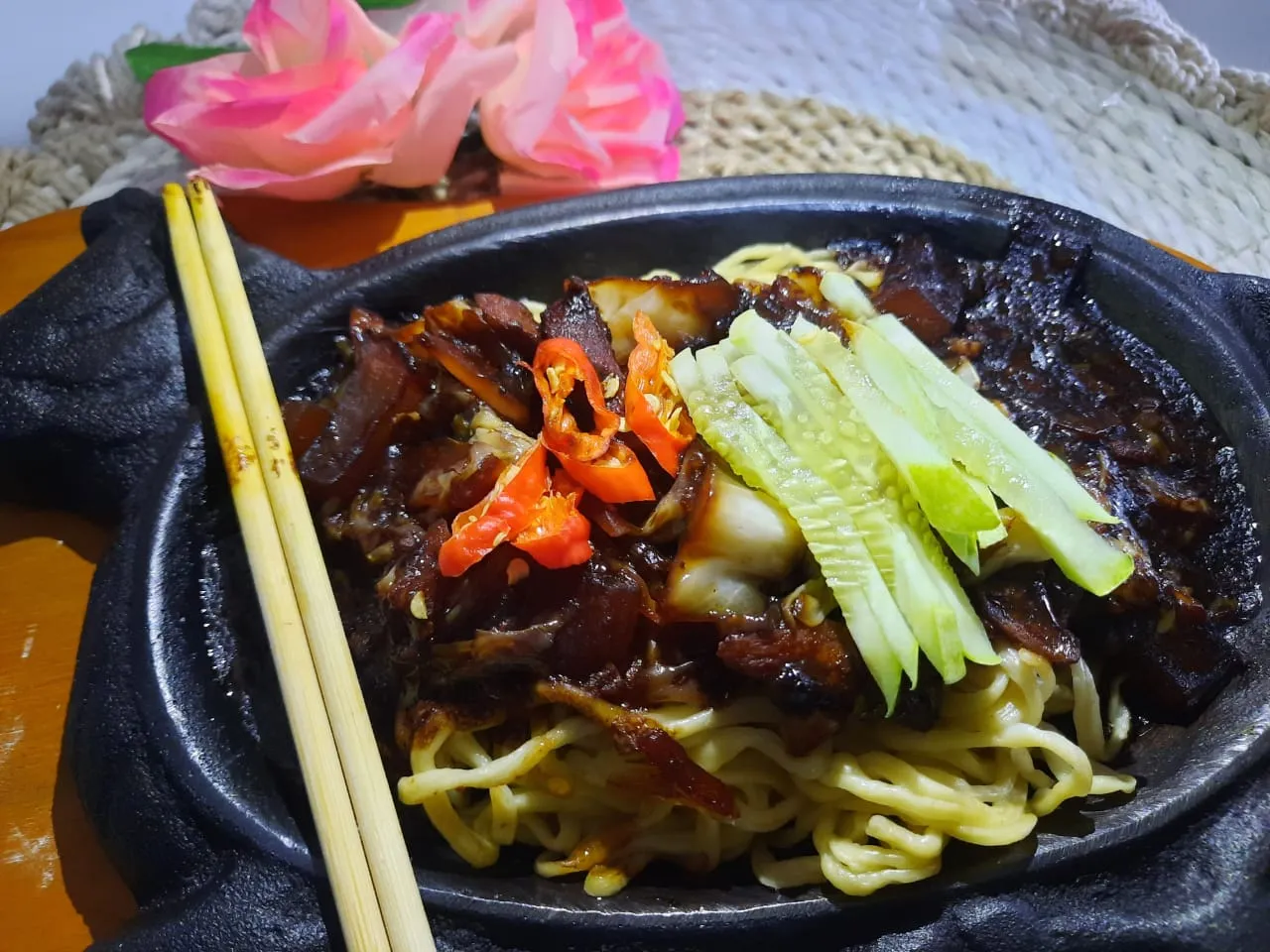 Mamake Cafe & Resto