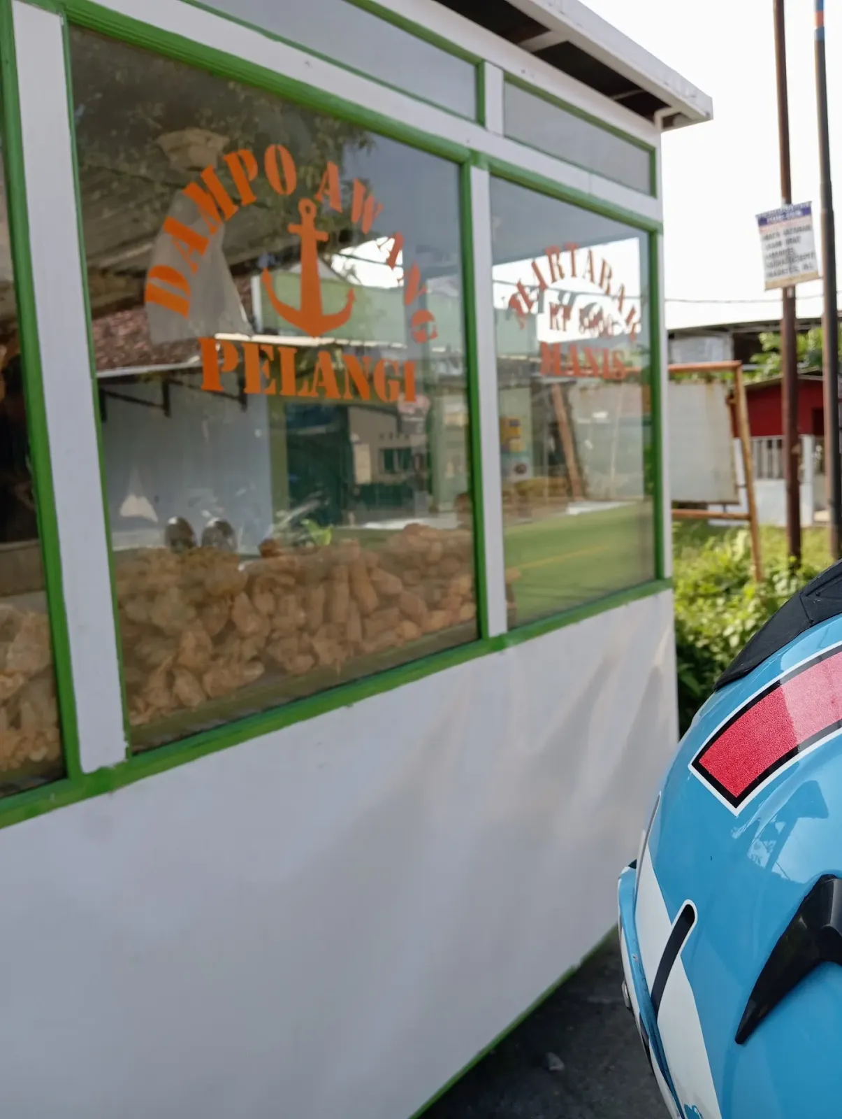 Martabak Manis Dampo Awang Pelangi
