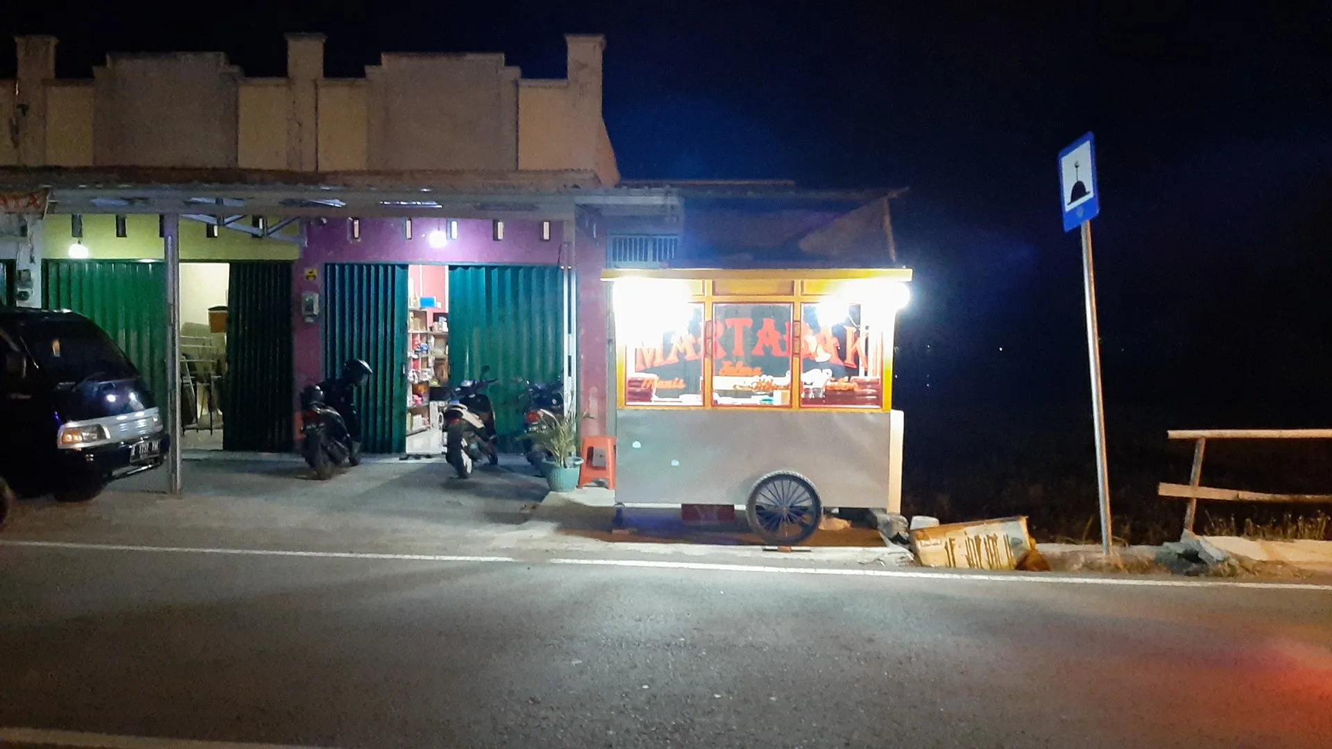 Martabak Manis & Telor AMOR