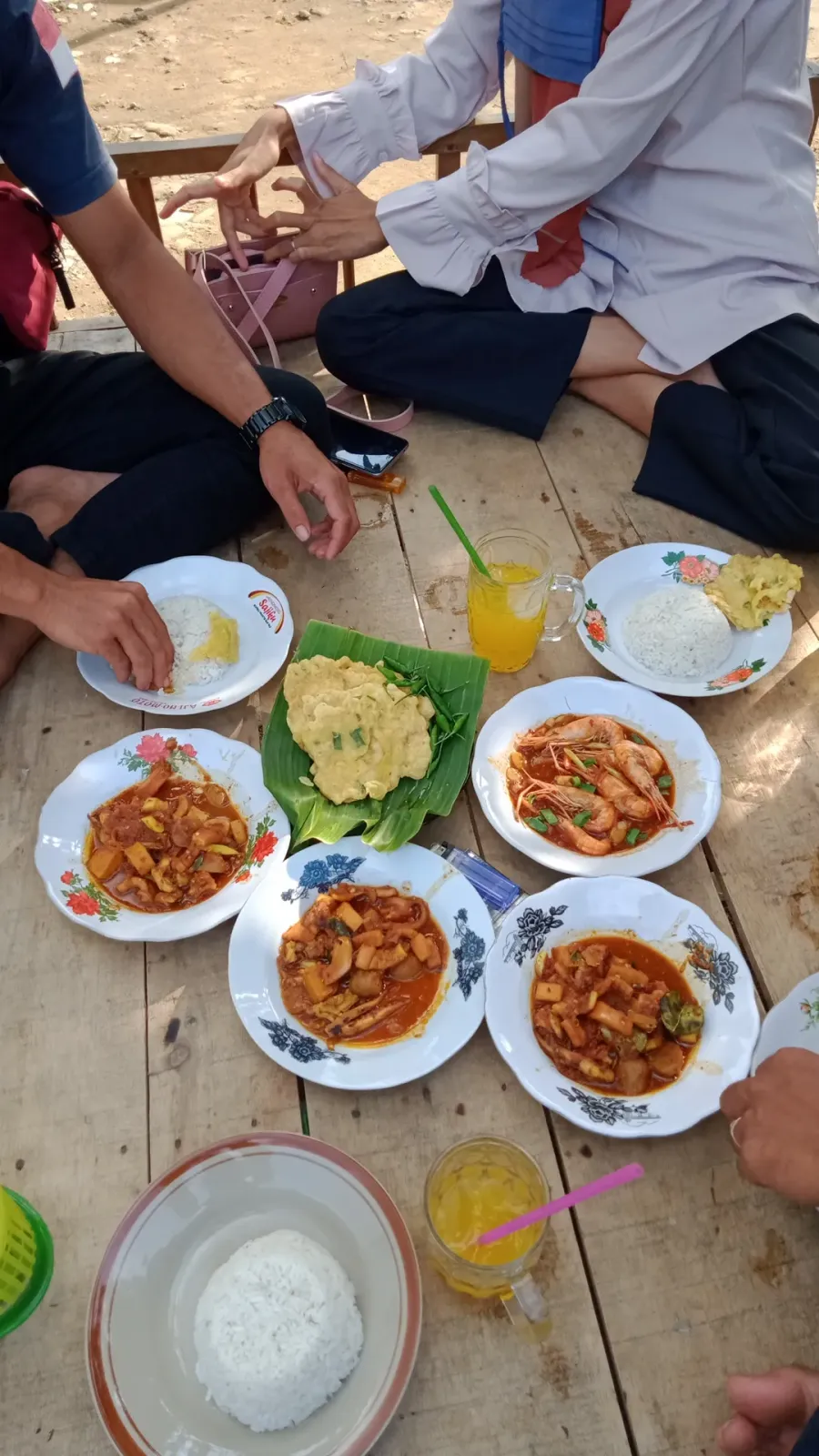 Marung Geni Food Court