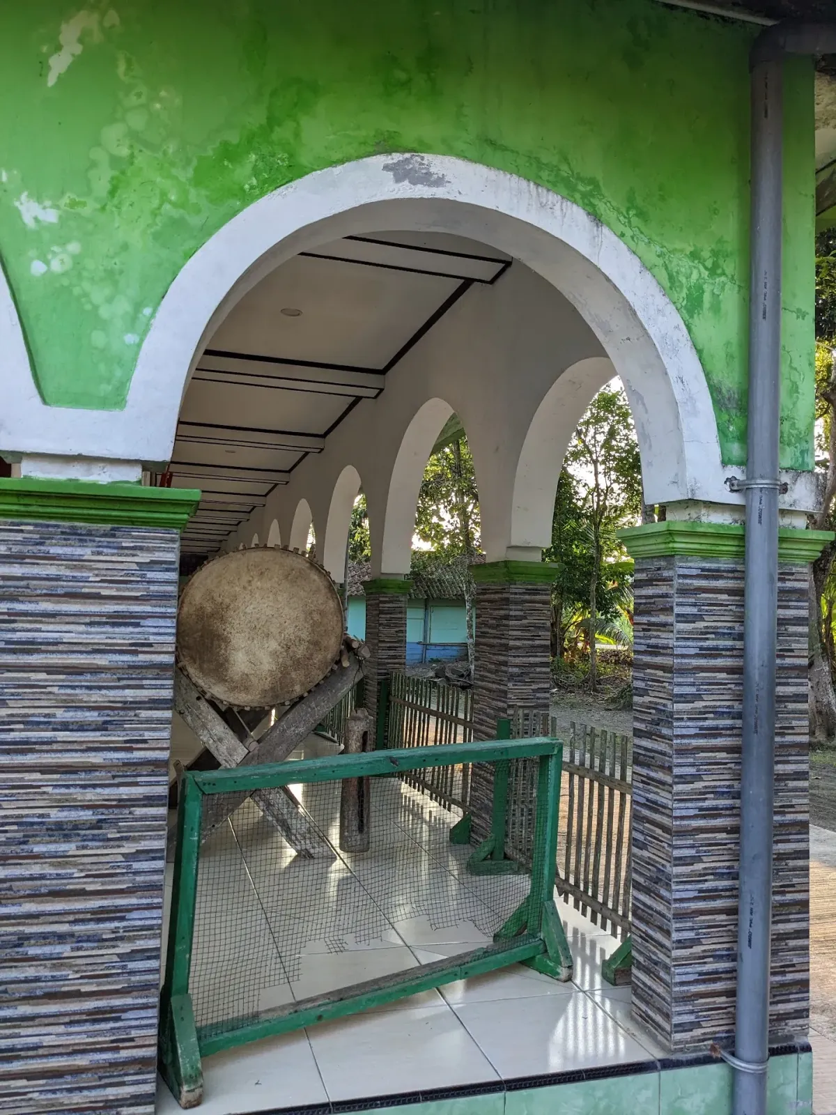 Masjid Al-Badru Buluwangi Gandrungmangu