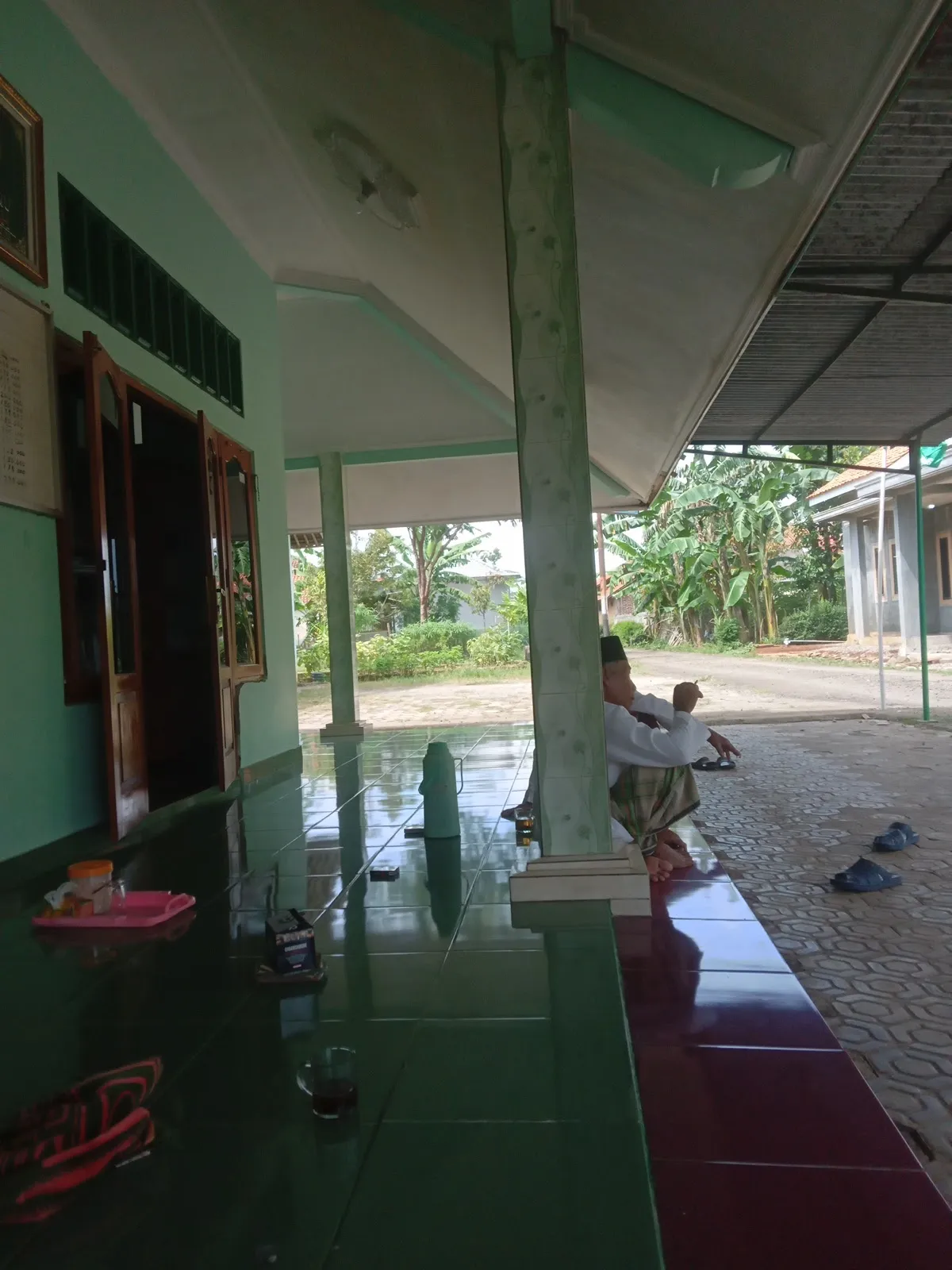 MASJID AT-TAUHID DESA KEMOJING
