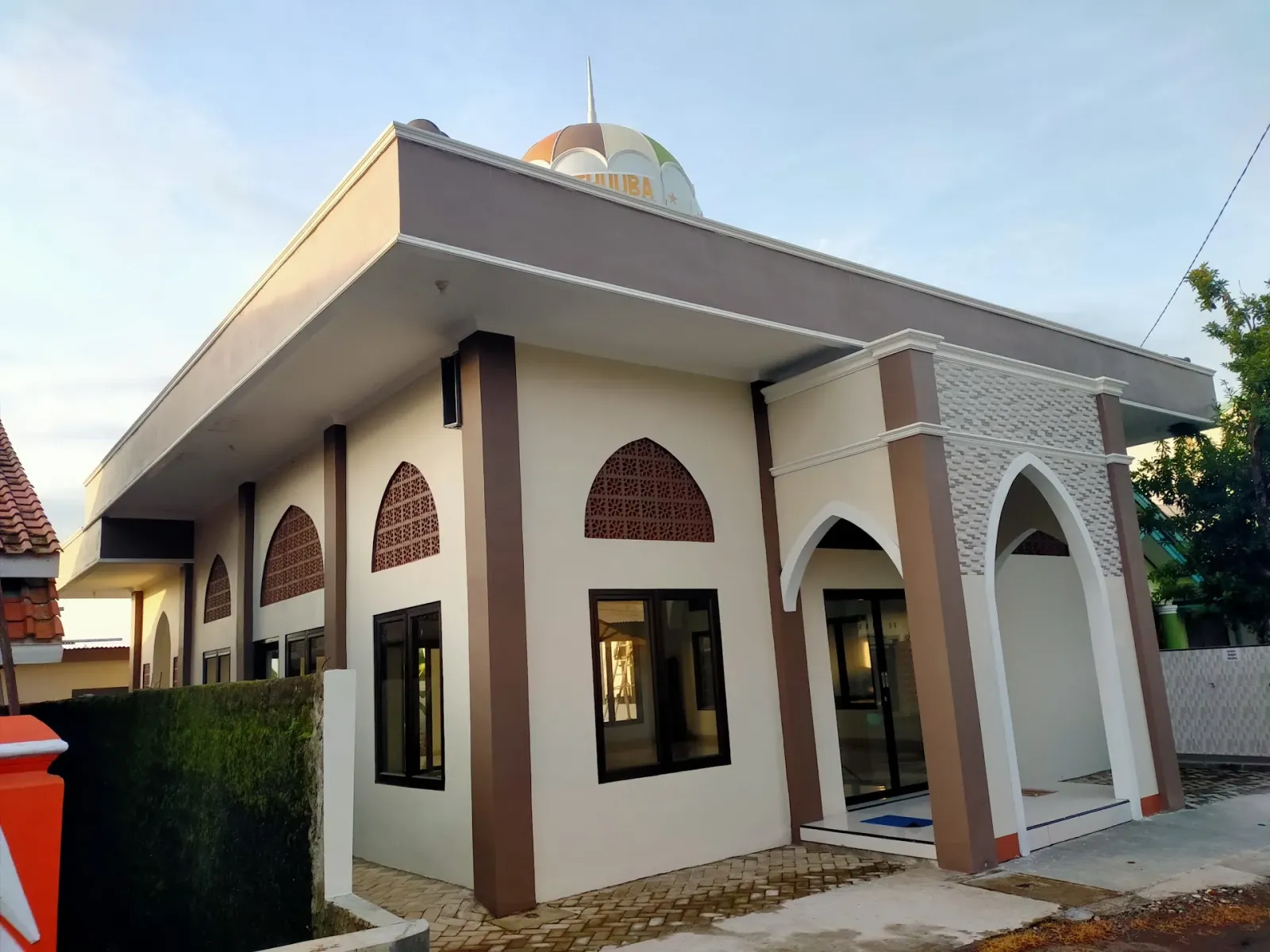 Masjid Ath Thuuba jalan Rama