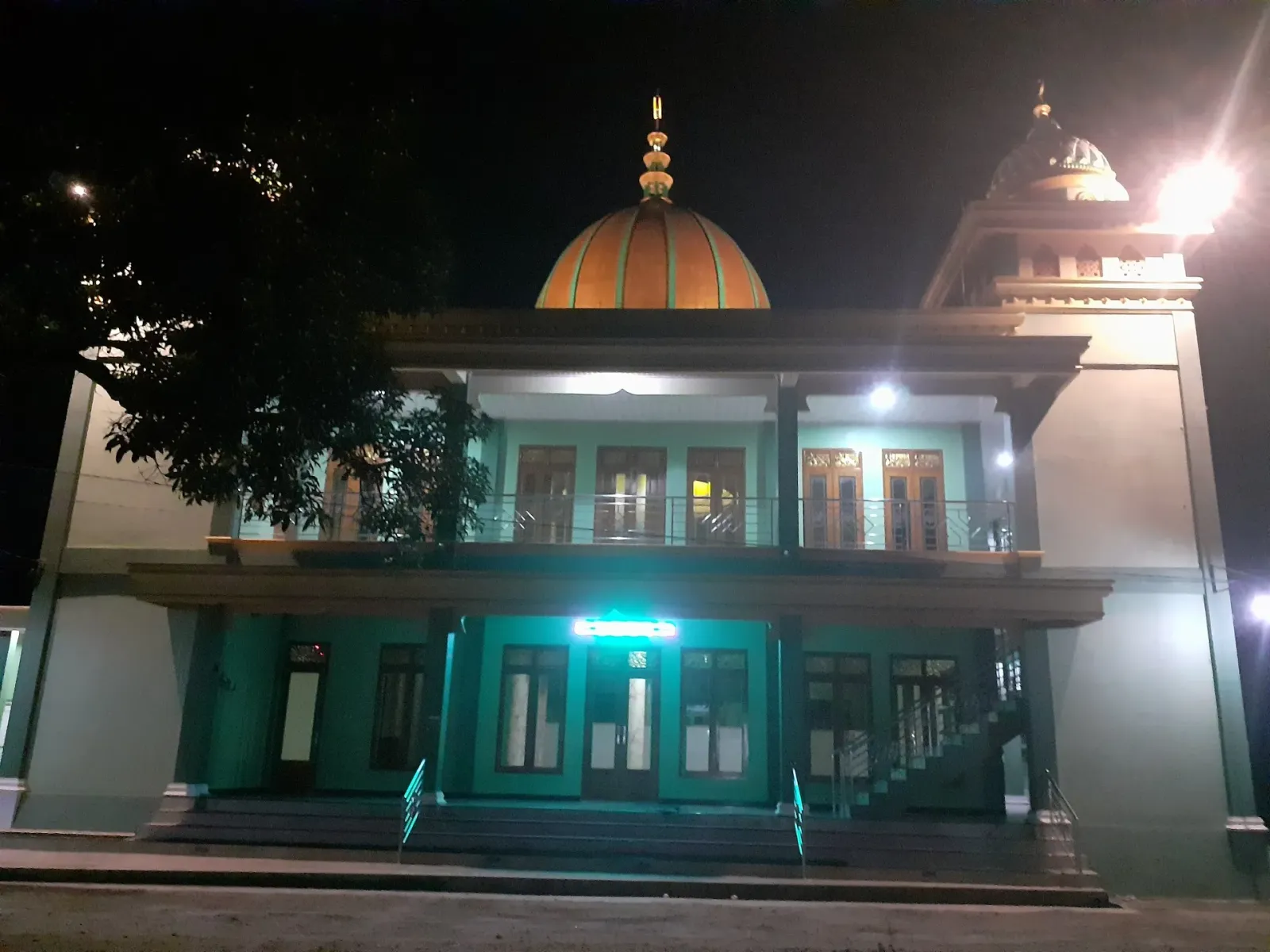 Masjid Baeturohman Gunung Bawang