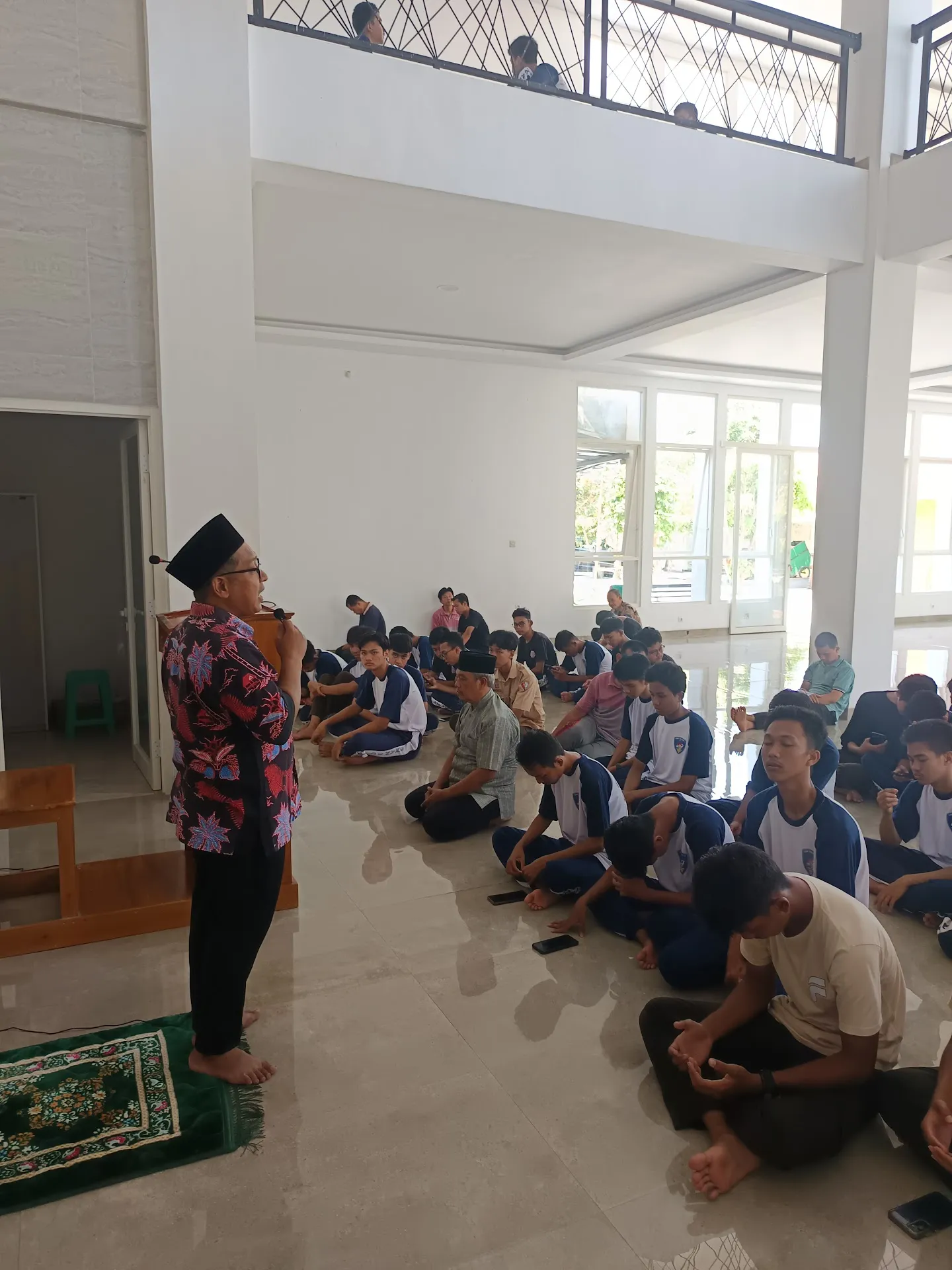 Masjid Bahrul Ulum - SMAN 3 Cilacap