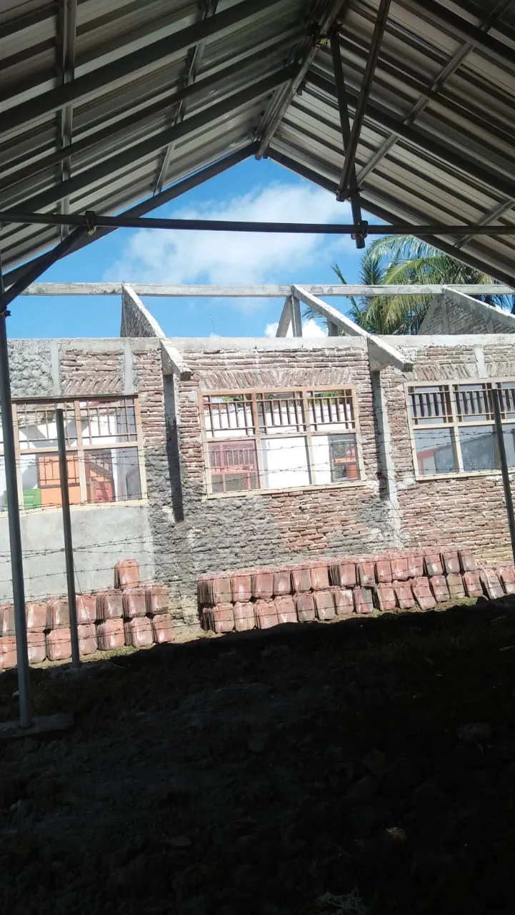 Masjid Baittusyarif Pekarangan Sekitar