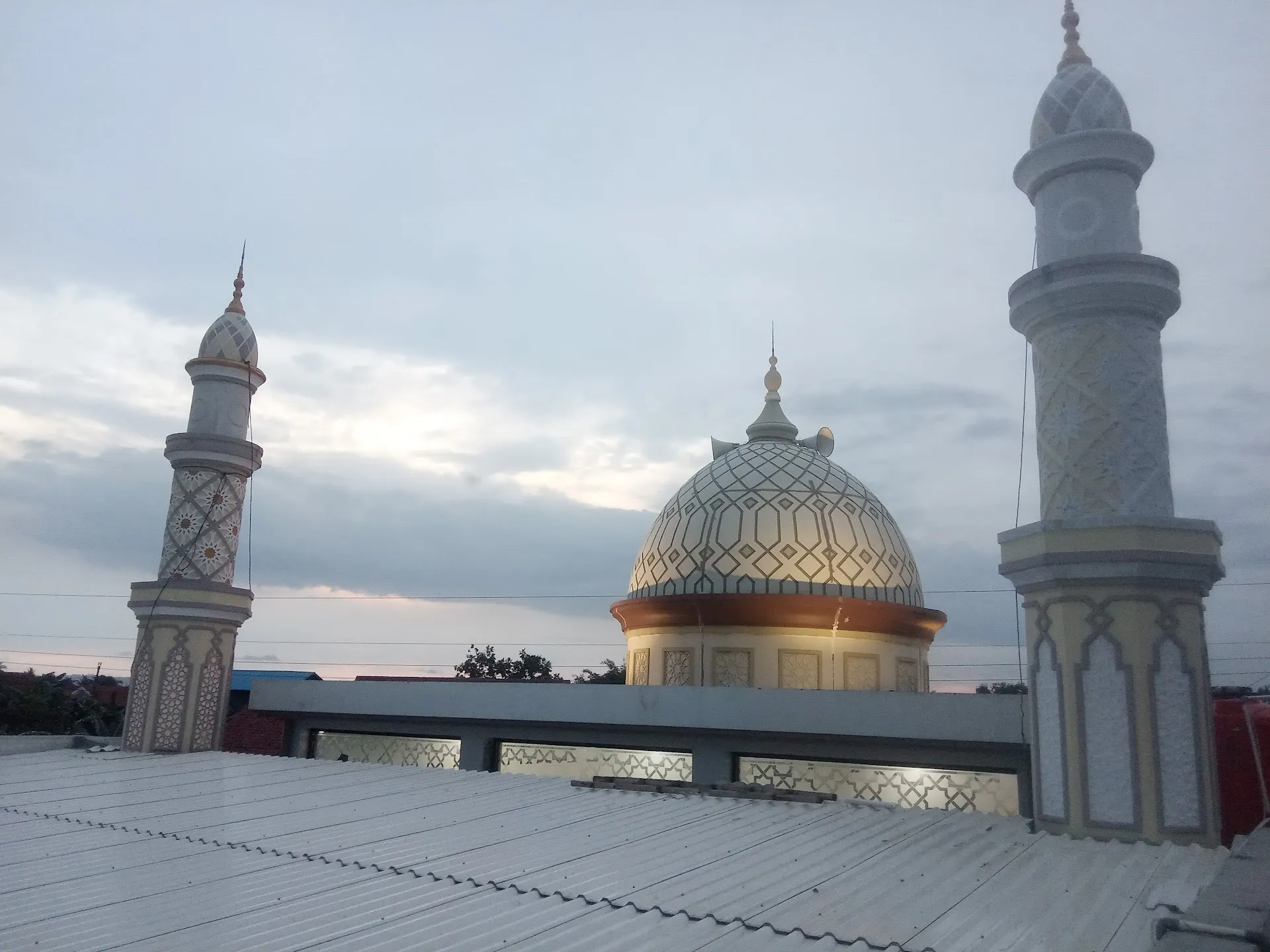 Baitul Aminin Mosque