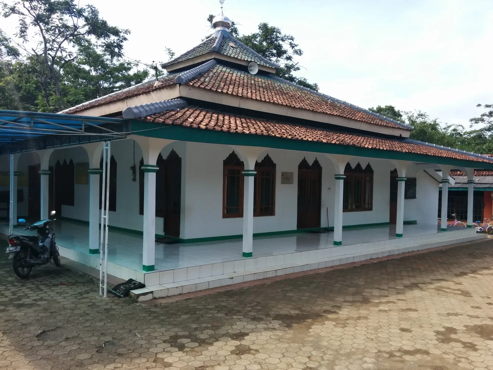 Masjid Baitussalam Al-Khoeri