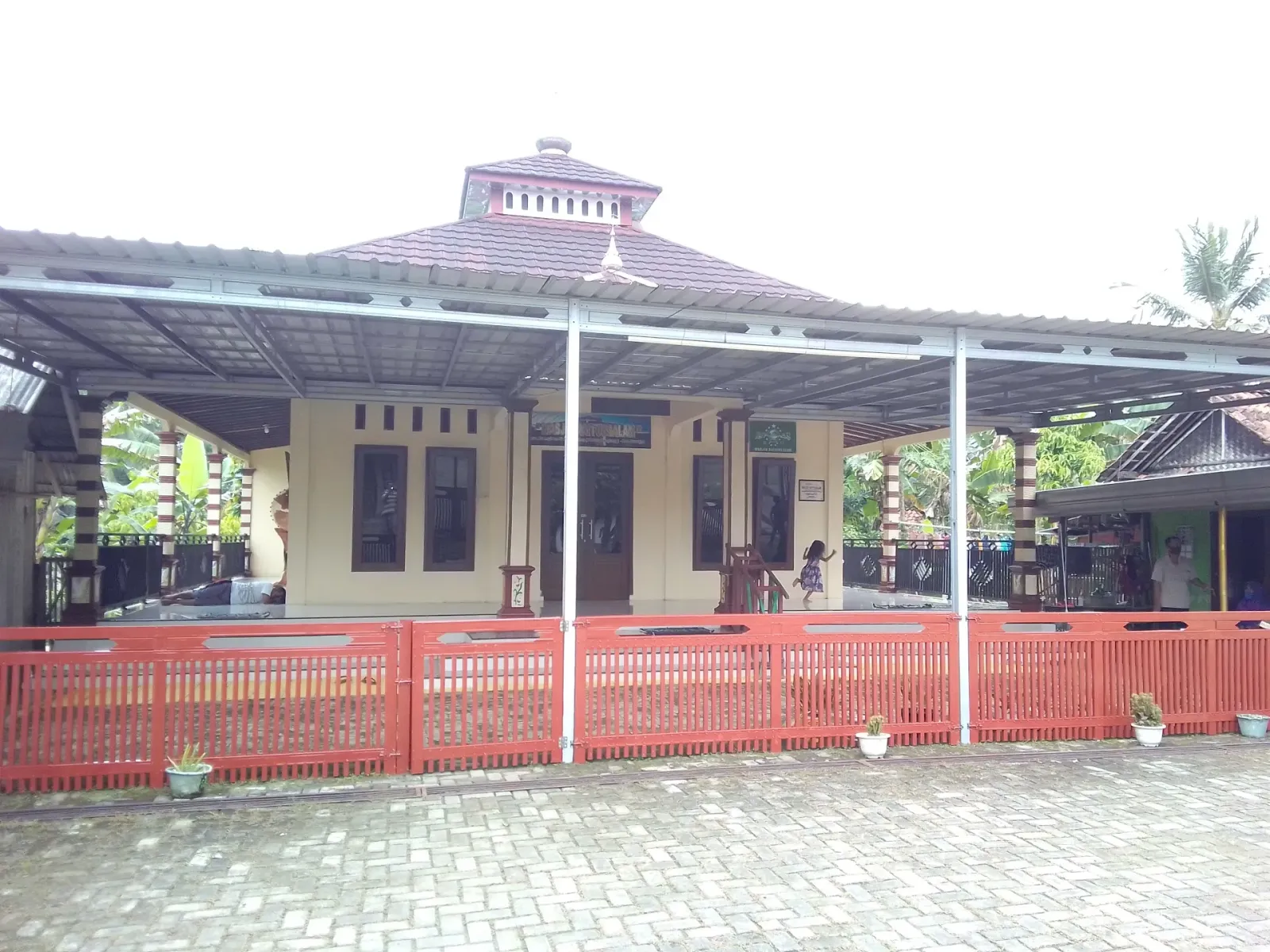 Masjid Baitussalam KDC