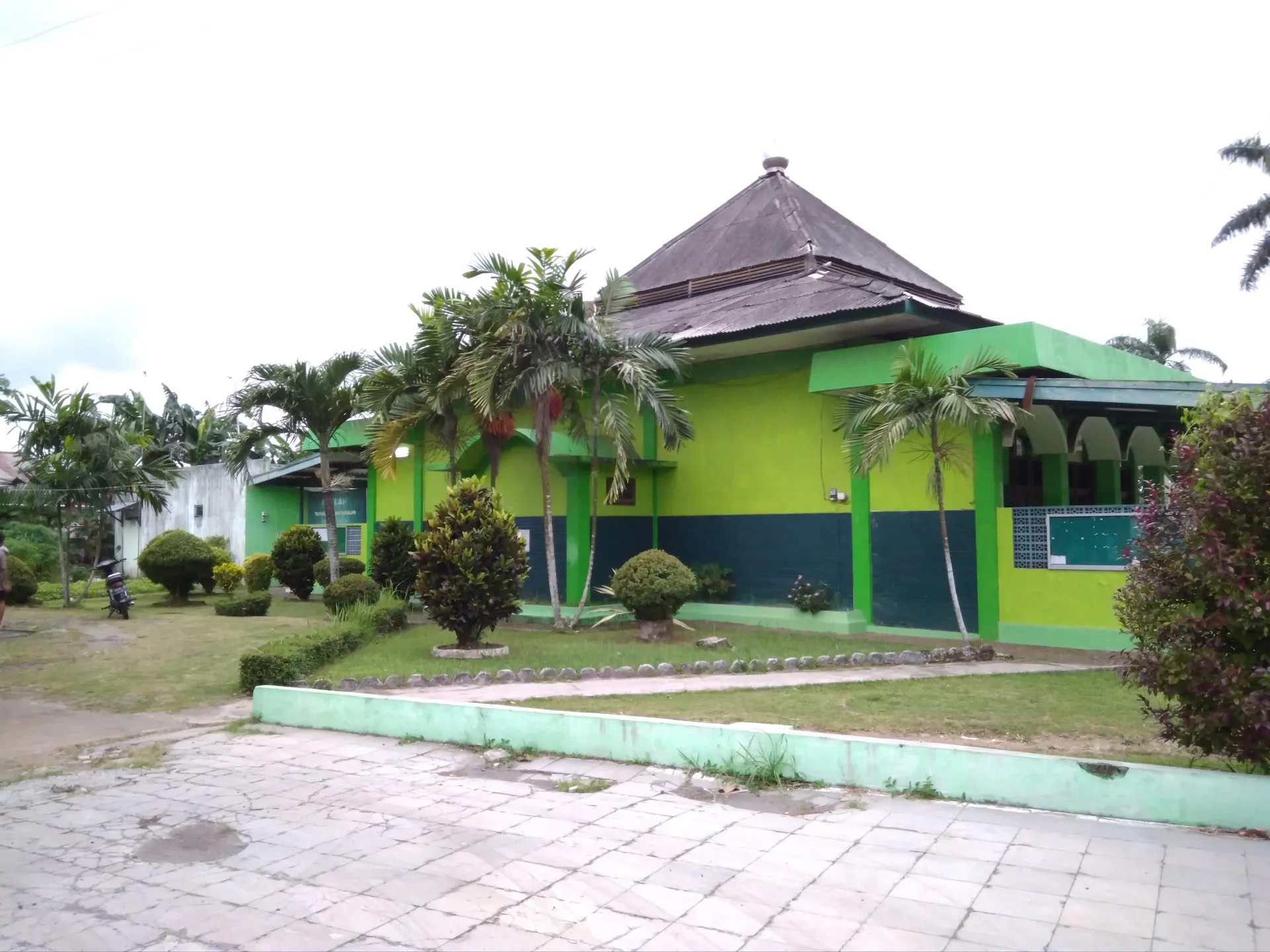 Masjid Baitussalam Patal Cilacap