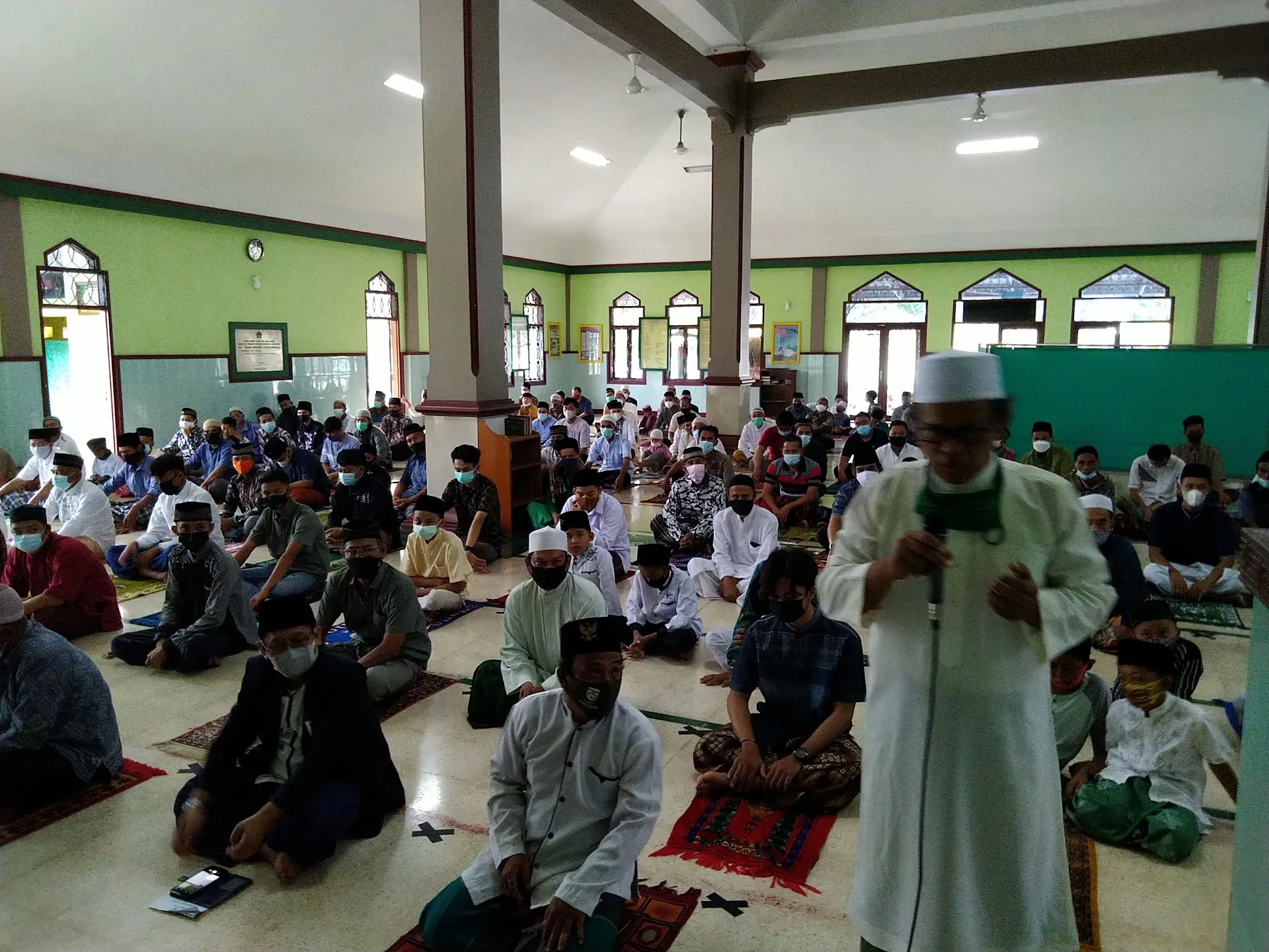 Masjid Besar Al - Munawaroh
