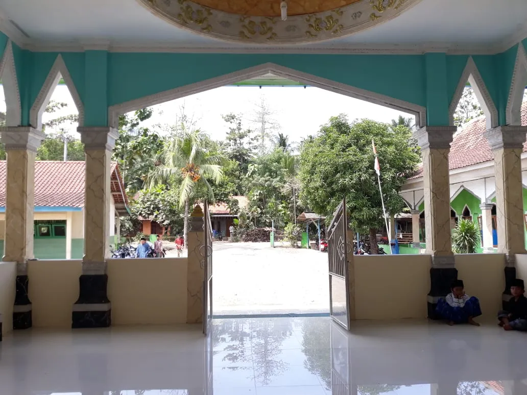 Masjid Jami' Al-Hikmah Layansari