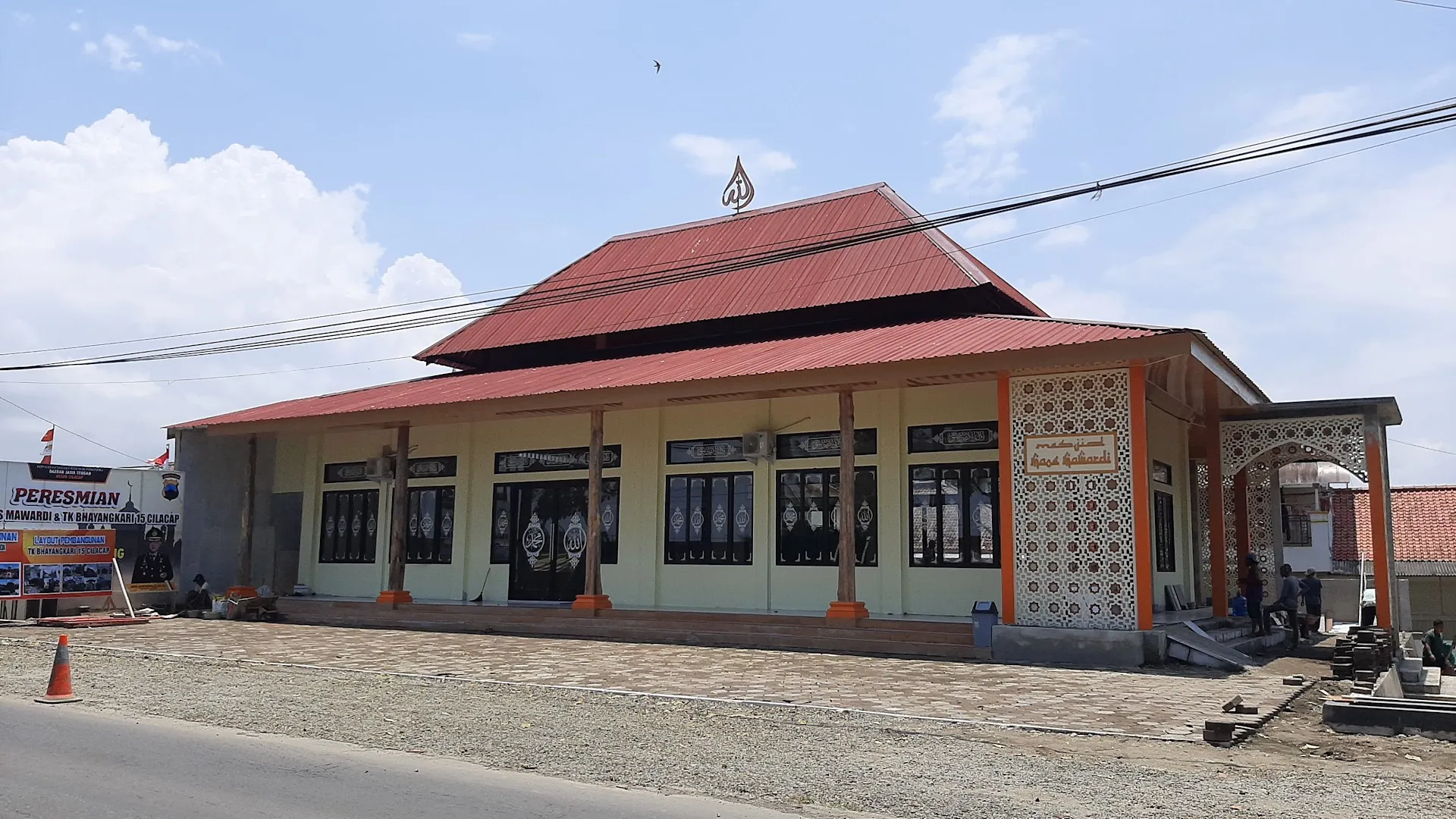Masjid MAOS MAWARDI POLRES CILACAP