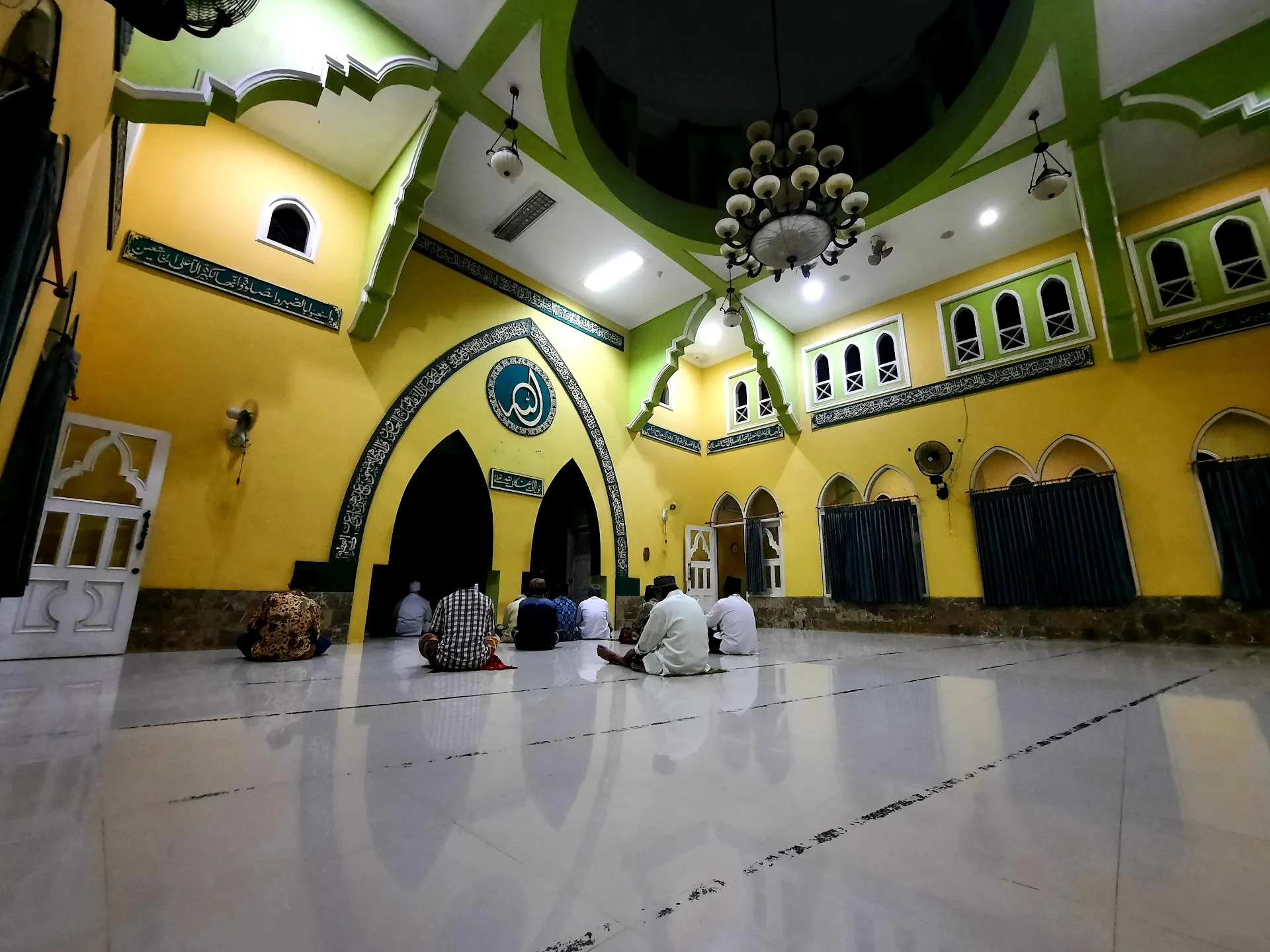 Masjid Qubatull Izza