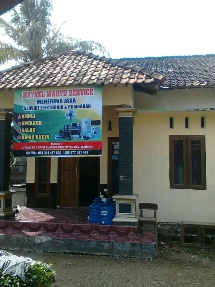 Maykel Wahyu Servis