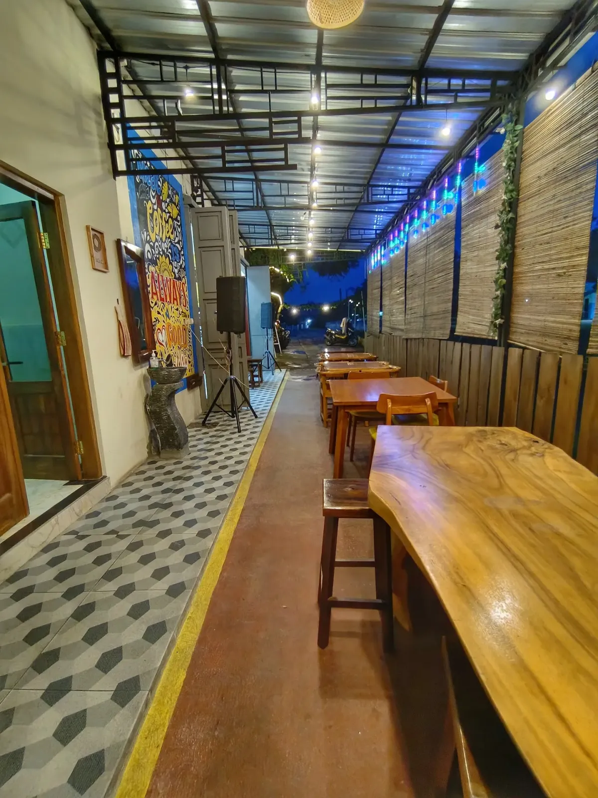 Meat Shop Daging Sae & BUDAN Cafe