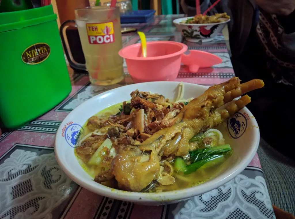 Mie Ayam Bakso & Aneka Minuman Segar Fast Food & Restaurant