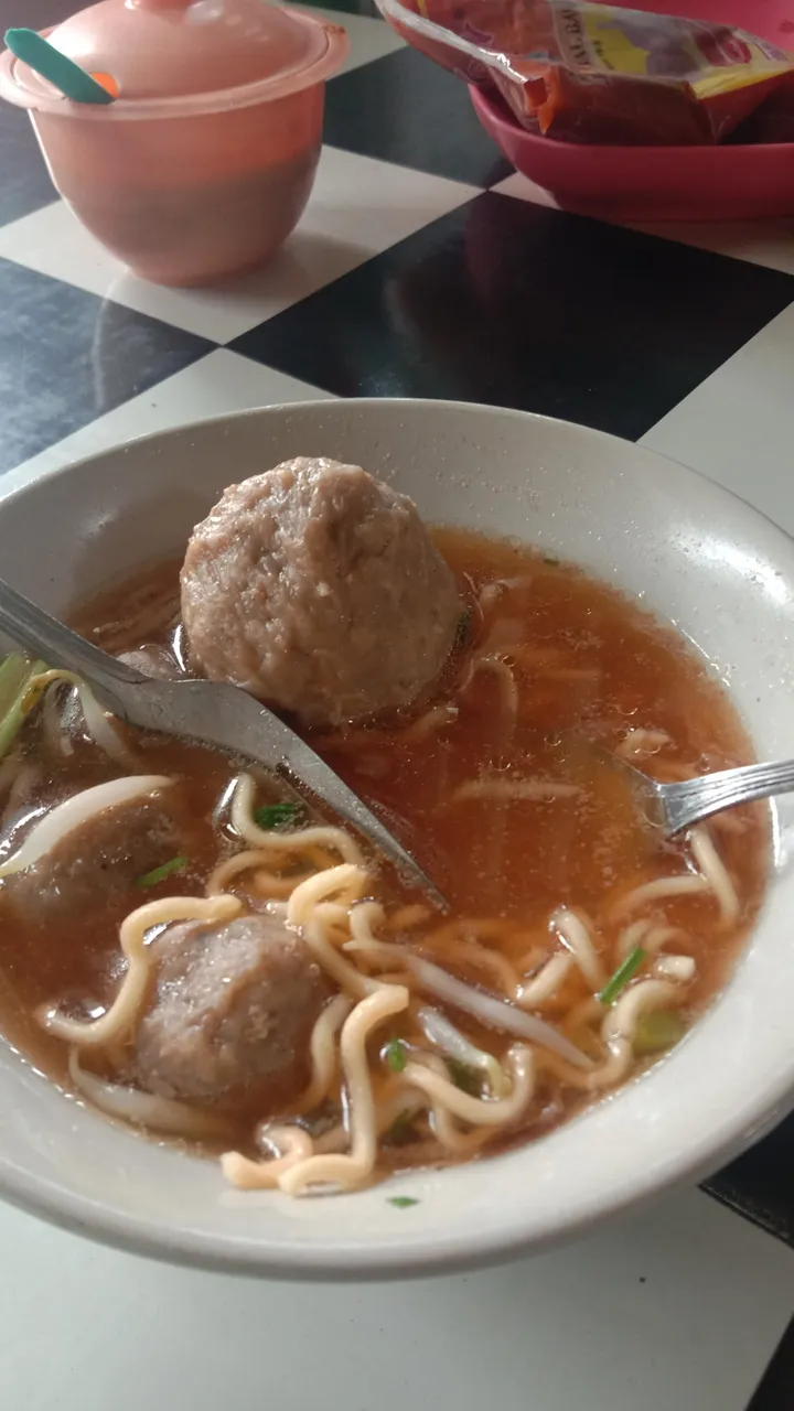 Mie Ayam & Bakso Bayem Sari