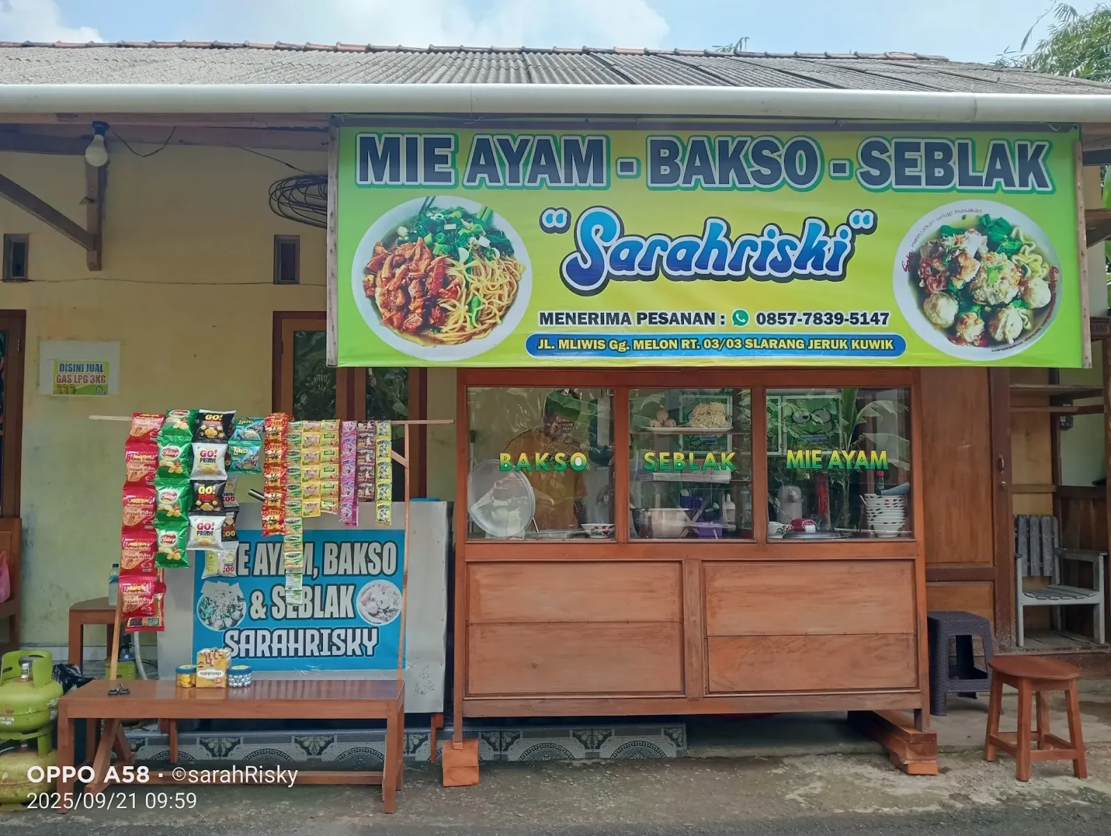 Mie ayam . Bakso & seblak sarahrisky