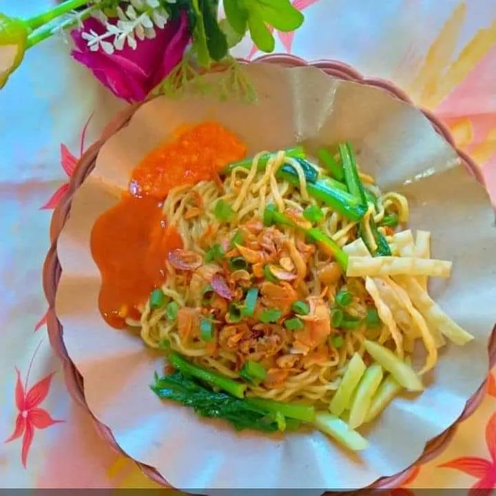 Mie ayam goreng dan bakso 32