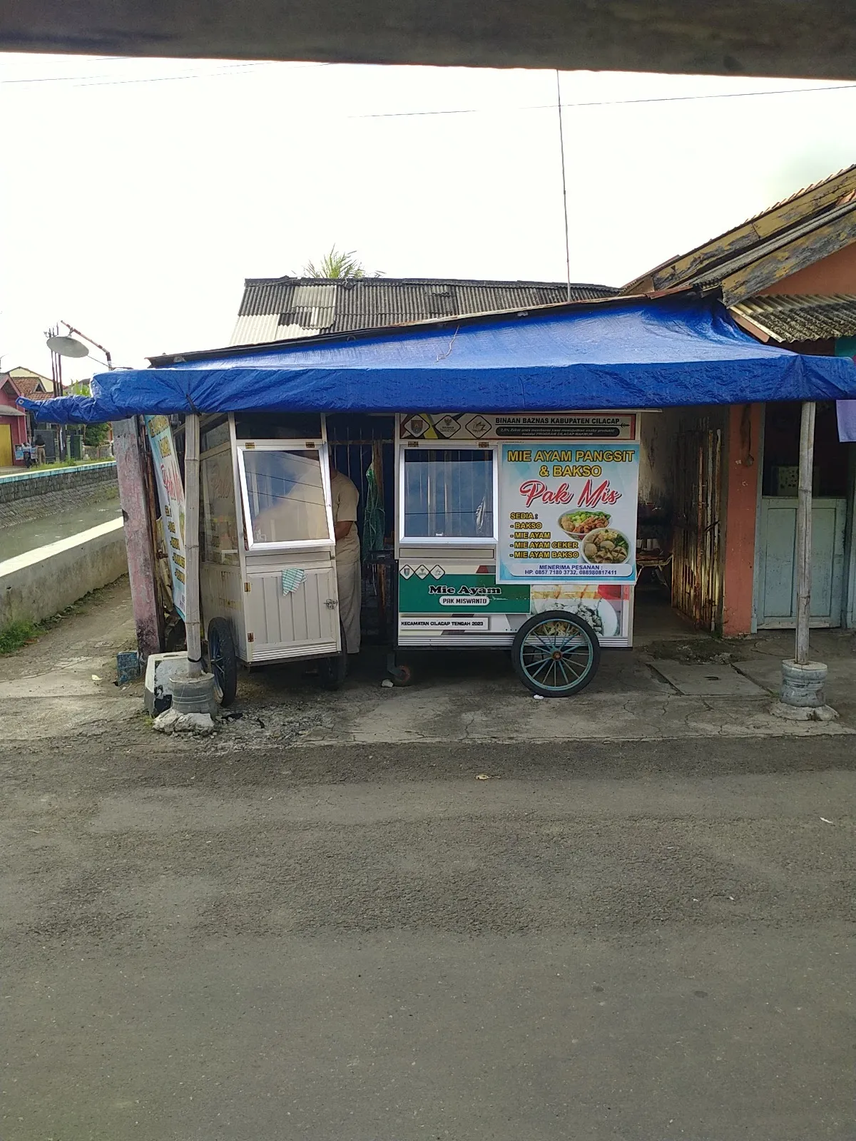 Pak Mis Chicken Noodle Soup with