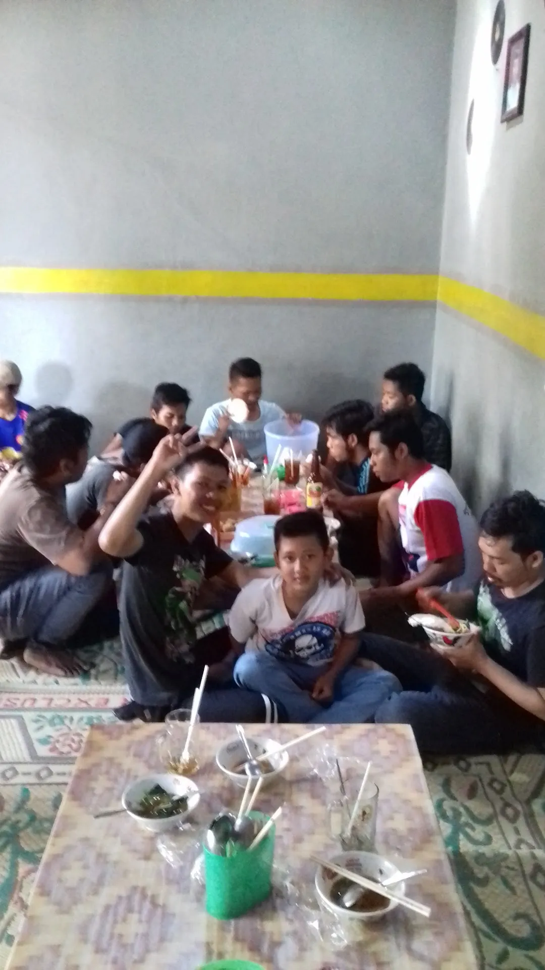 Mie ayam "Sabar Menanti BANG SINO"